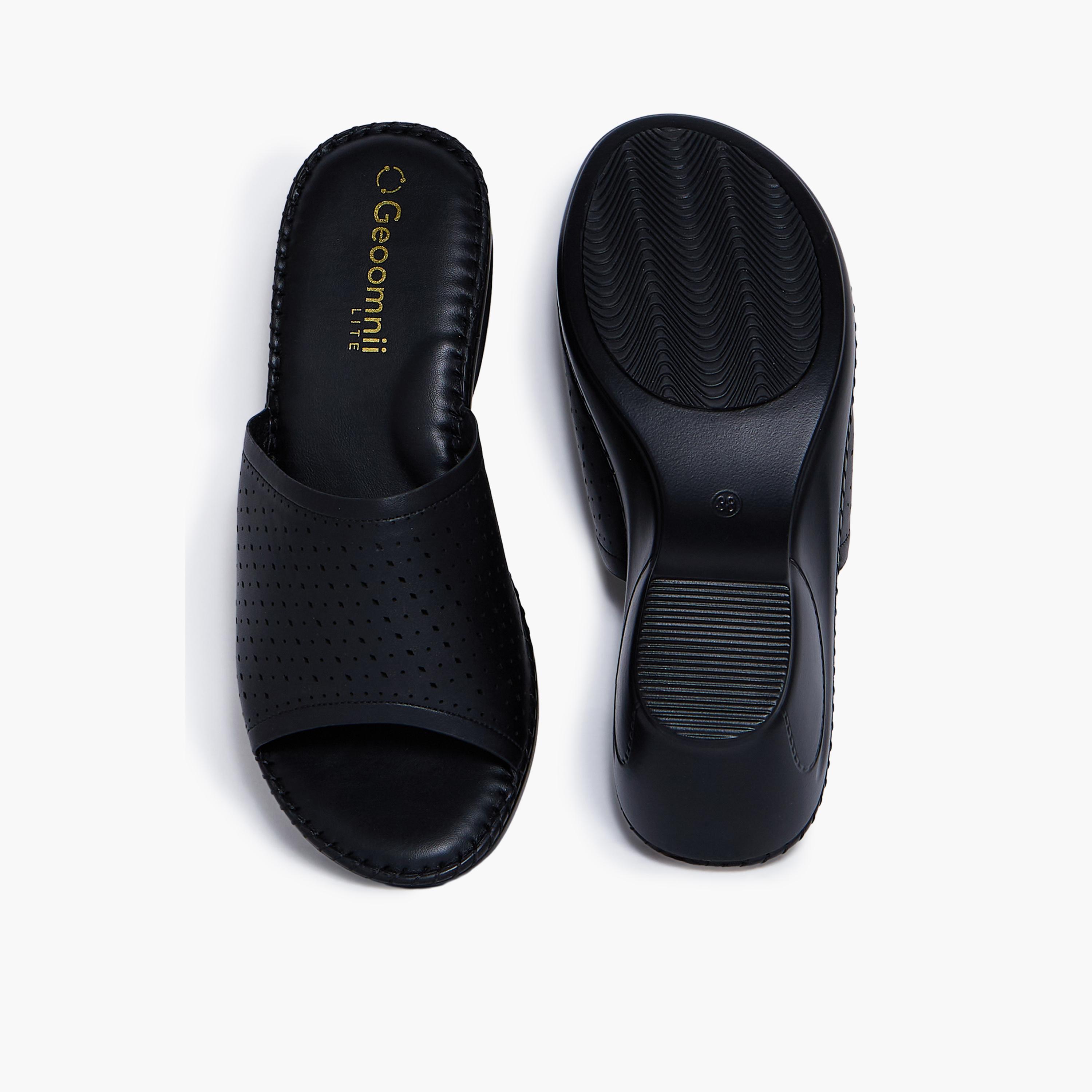جيومني - حذاء إيان هيليك سهل الارتداء بكعب إسفيني للنساء | 22131-4-BLACK-women-shoes-sandals-heeled-image-3