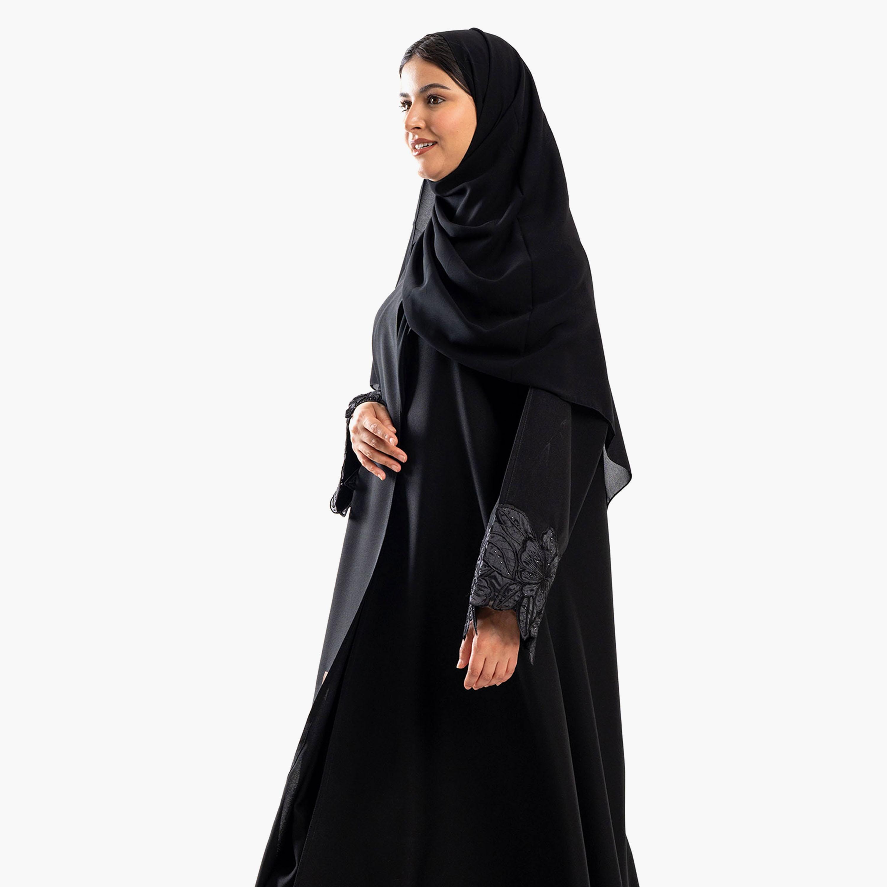 عباية نسائية سوداء مطرزة كلوش بأكمام واسعة مع طرحة من زاهيه-women-arabicclothing-abayas-image-2