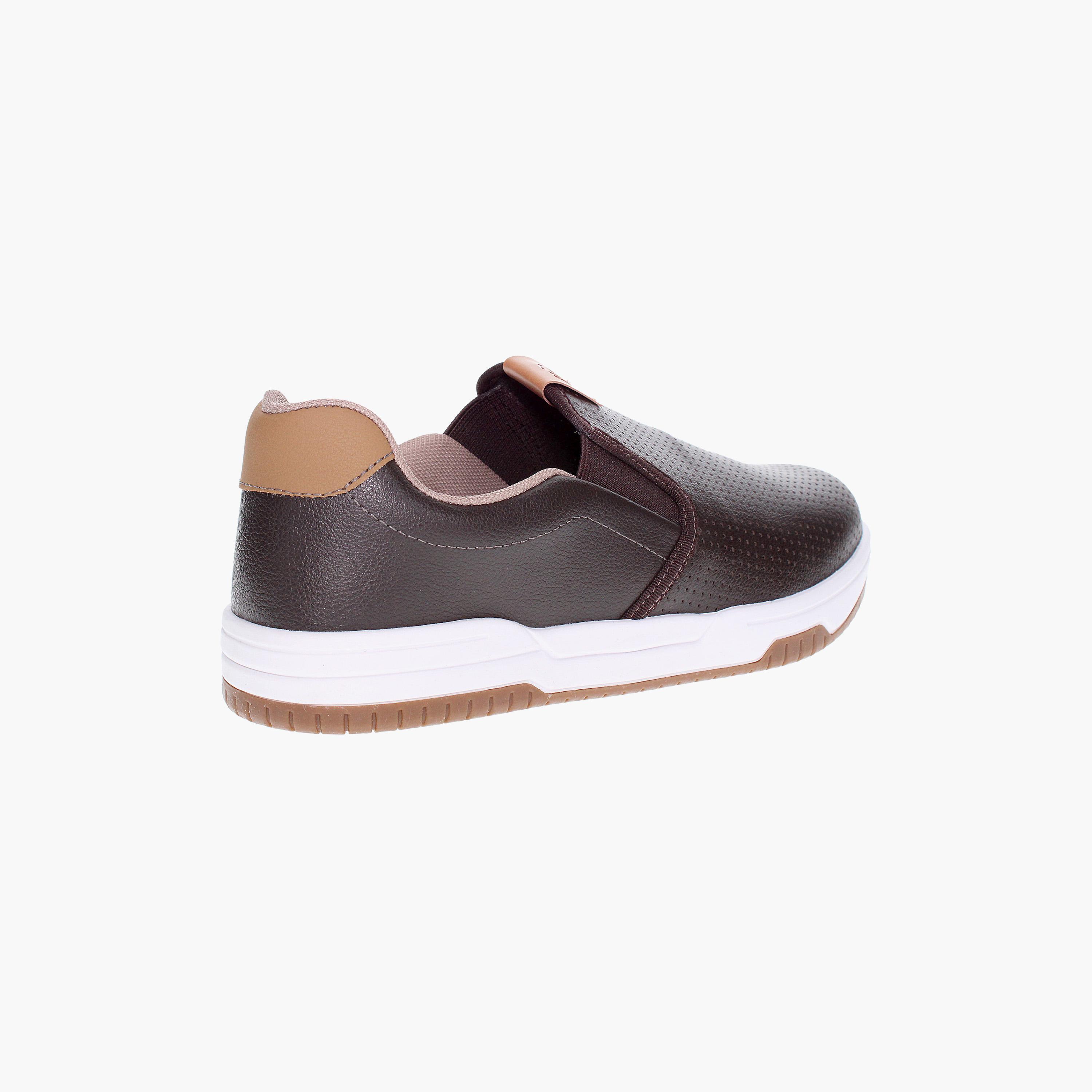 حذاء كاجوال ذو سليب آن للرجال من بي آر سبورت | 2269-100-26217-men-shoes-loafersandmoccasins-image-2