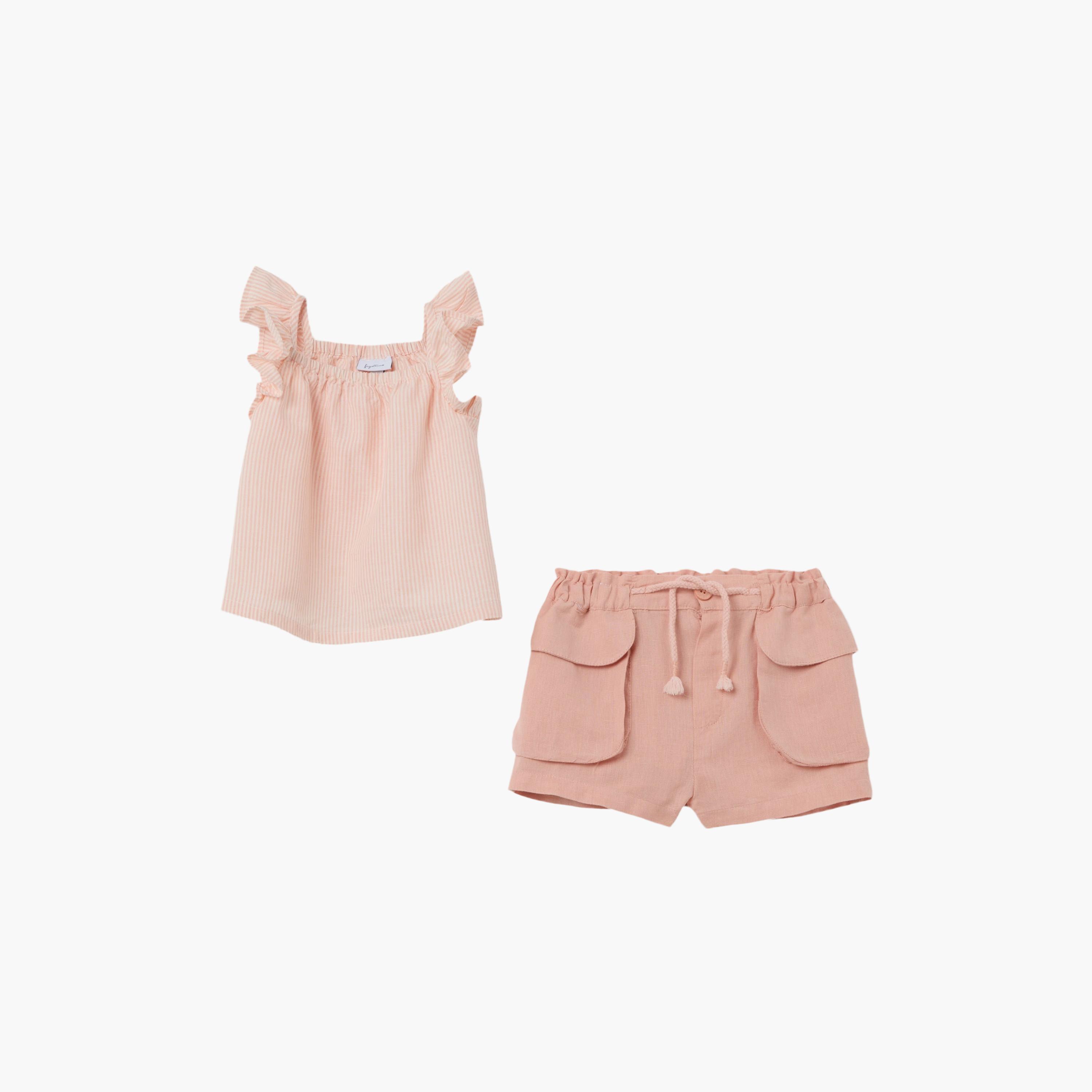 طقم بلوزة بأكمام "رافلد" وشورت بأزرار من اوه في اس-baby-girls-clothing-setsandcoords-image-1