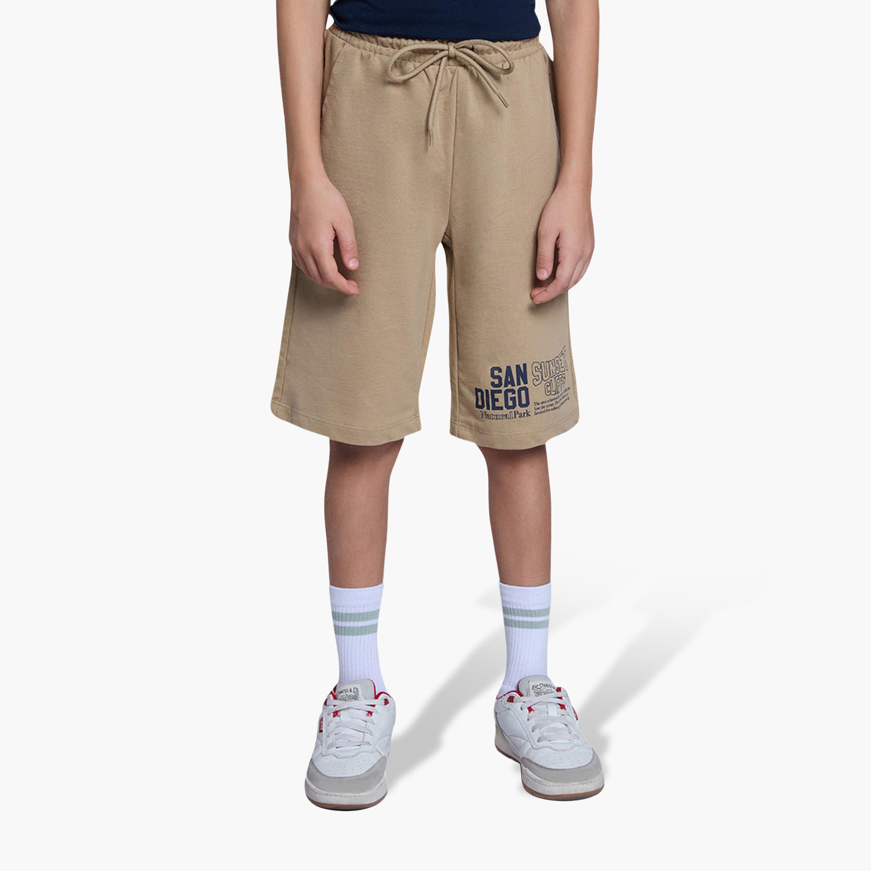 شورت مطبوع برباط سحب مطاطي من اوه في اس-boys-clothing-bottoms-shorts-image-1