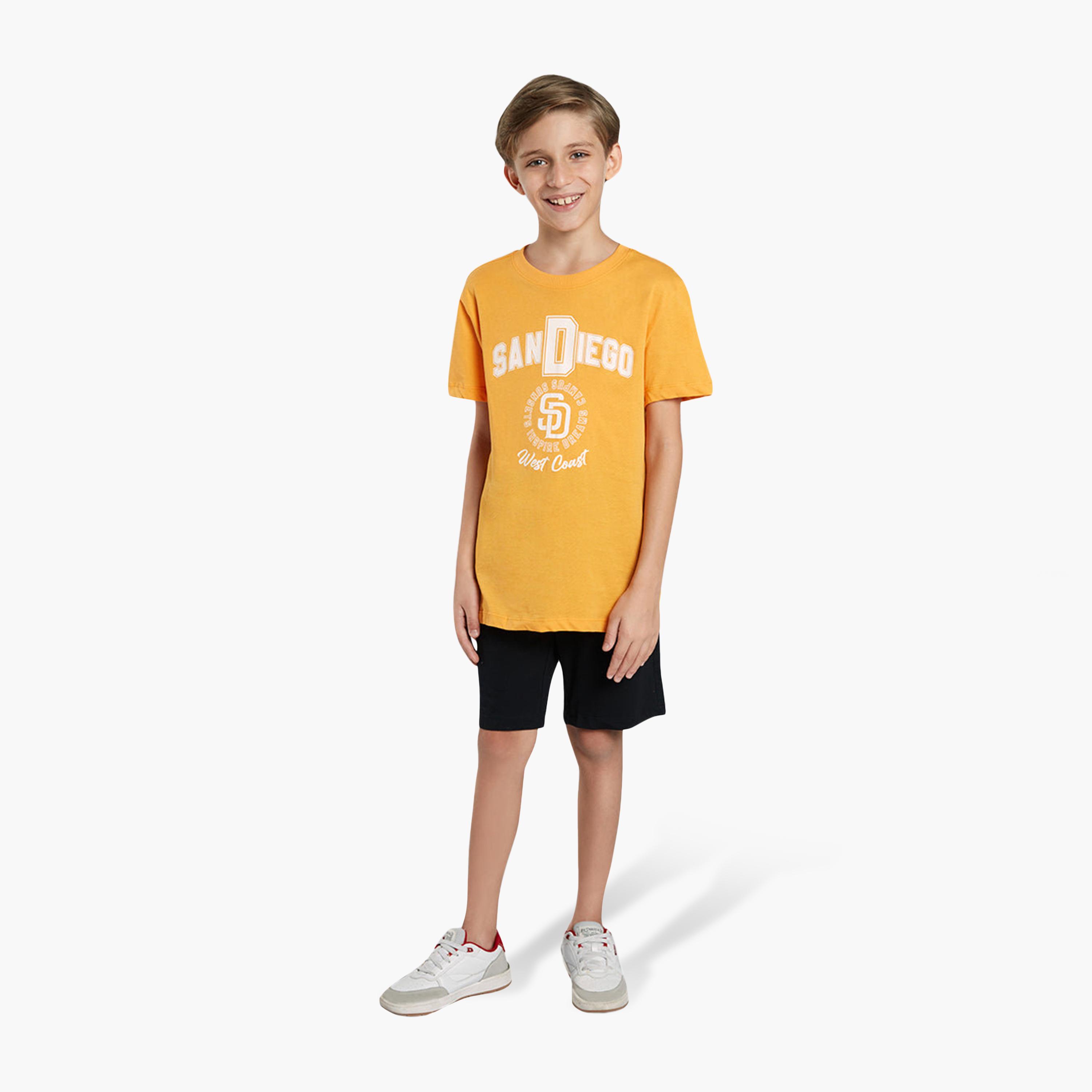 تيشيرت قطن مطبوع بأكمام قصيرة من اوه في اس-boys-clothing-tshirtsandpolos-image-2