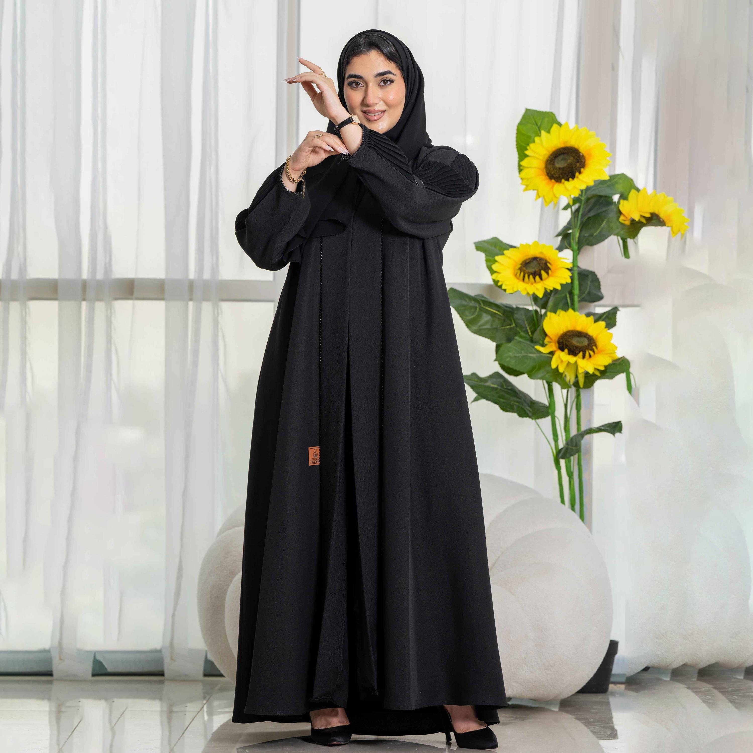 عباية نسائية سادة سوداء كلوش بياقة مطوية مع طرحة من زاهيه-women-arabicclothing-abayas-image-4