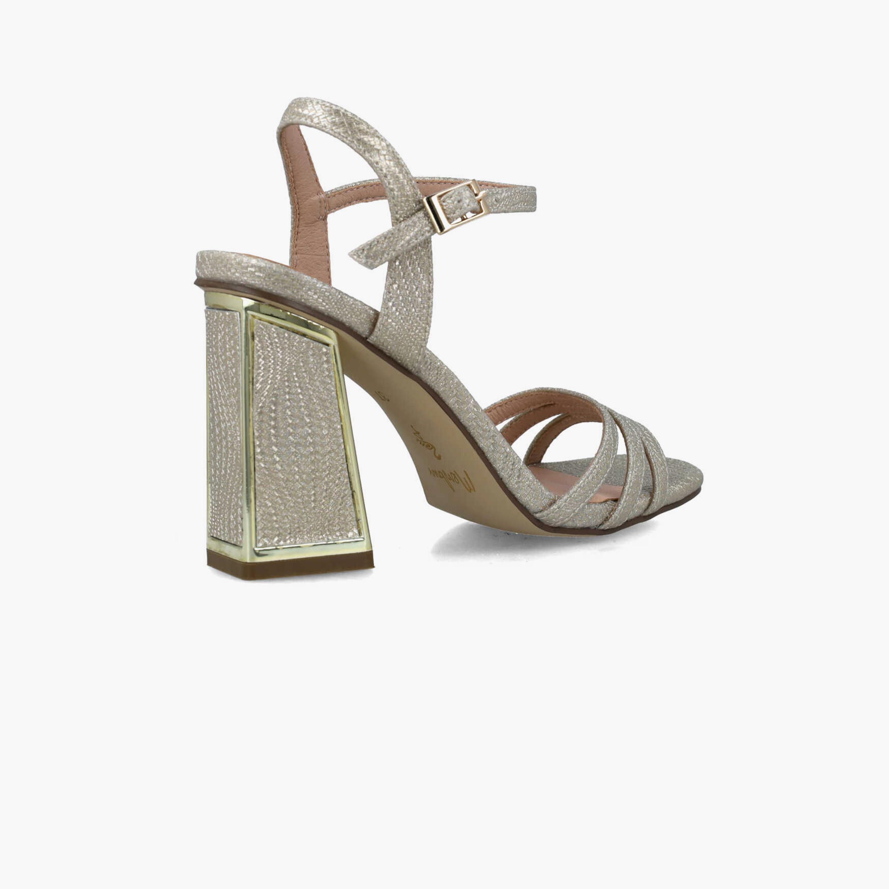 مينبور- صندل نسائي لون معدني بحزام | 24323-women-shoes-heels-image-3