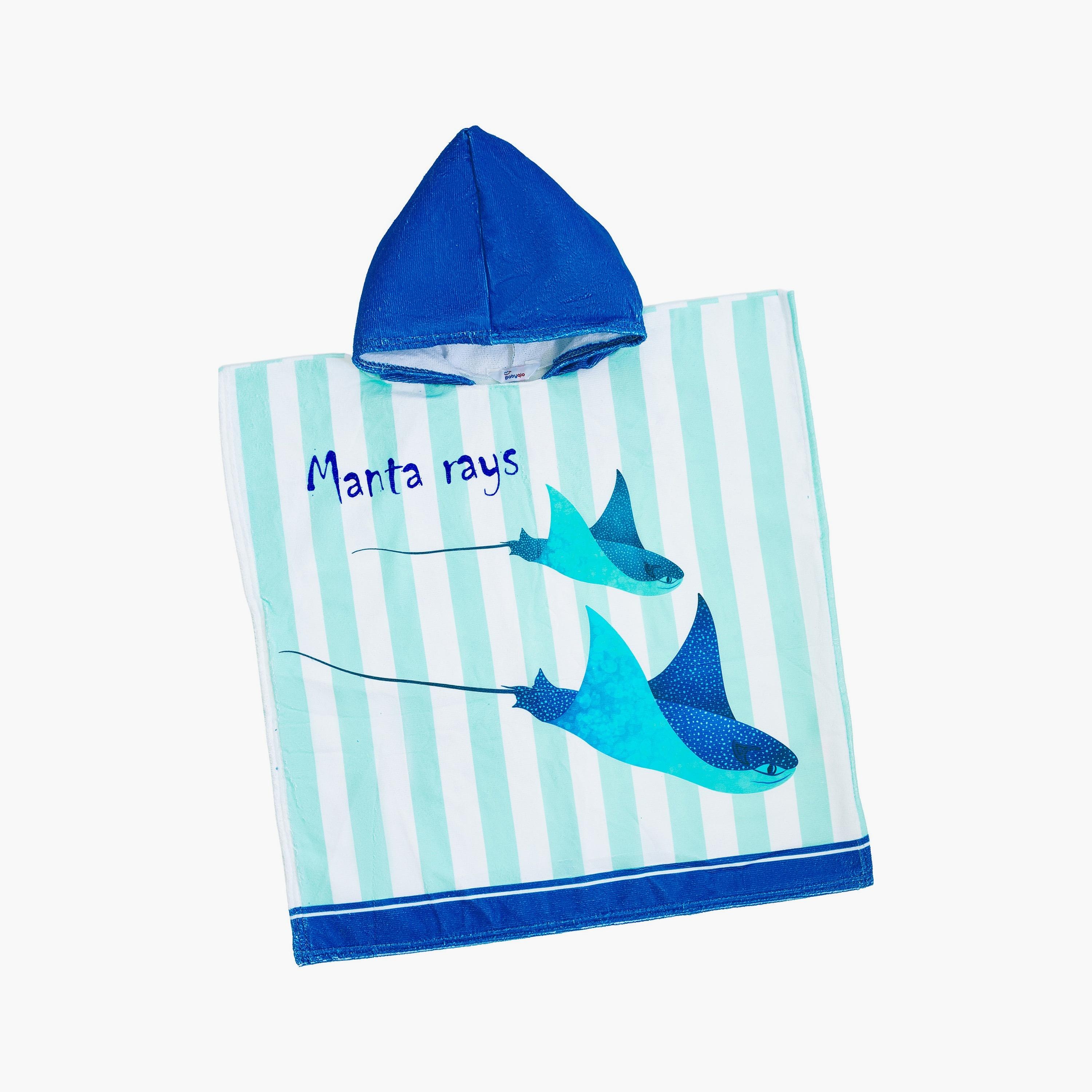 منشفة شاطئ بغطاء رأس بطبعة صورة أسماك مانتا - أزرق من بيبيكلو-baby-bathandcare-towels-image-1
