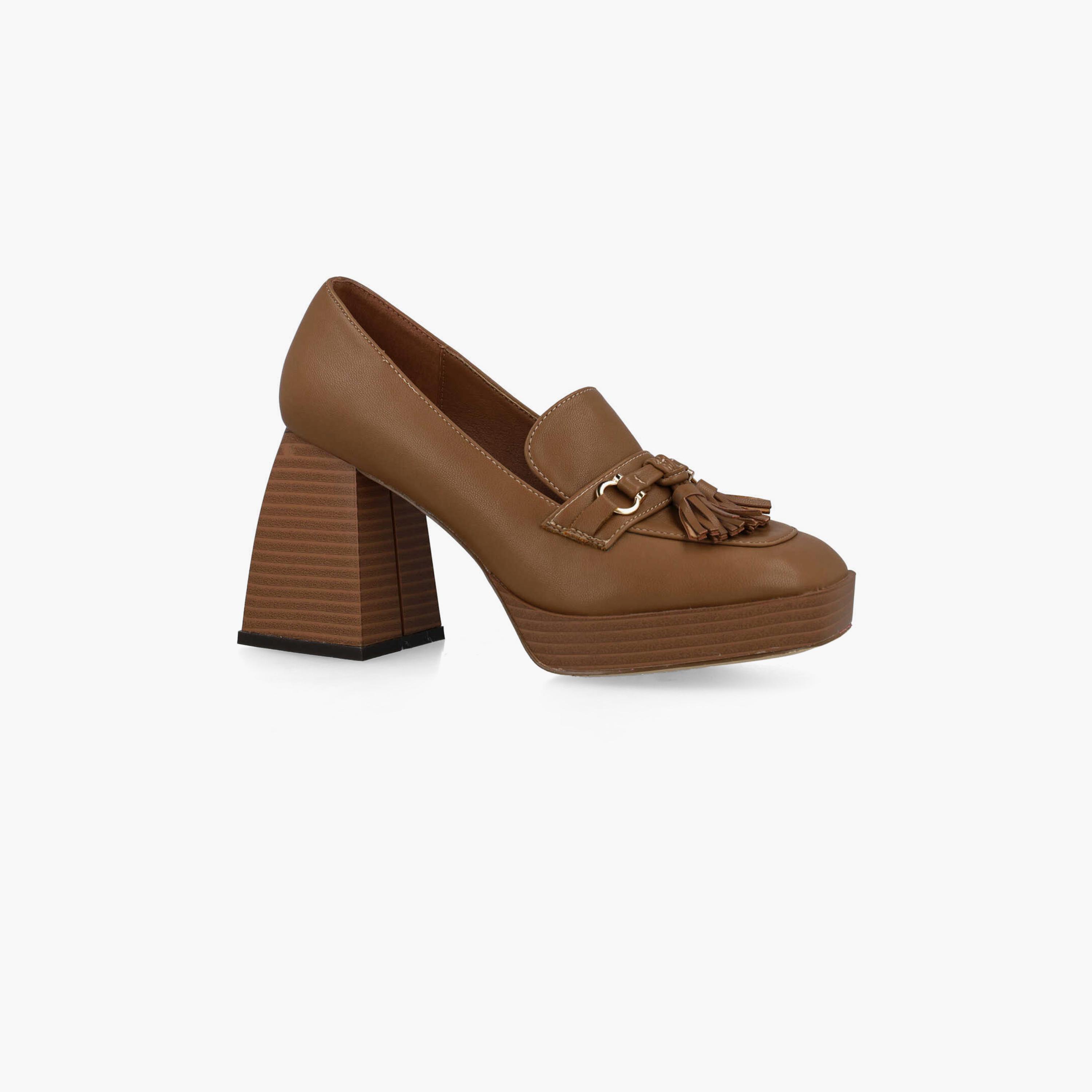 مينبور- حذاء لوفر نسائي بشراشيب | 24461-women-shoes-loafersandmoccasins-image-1