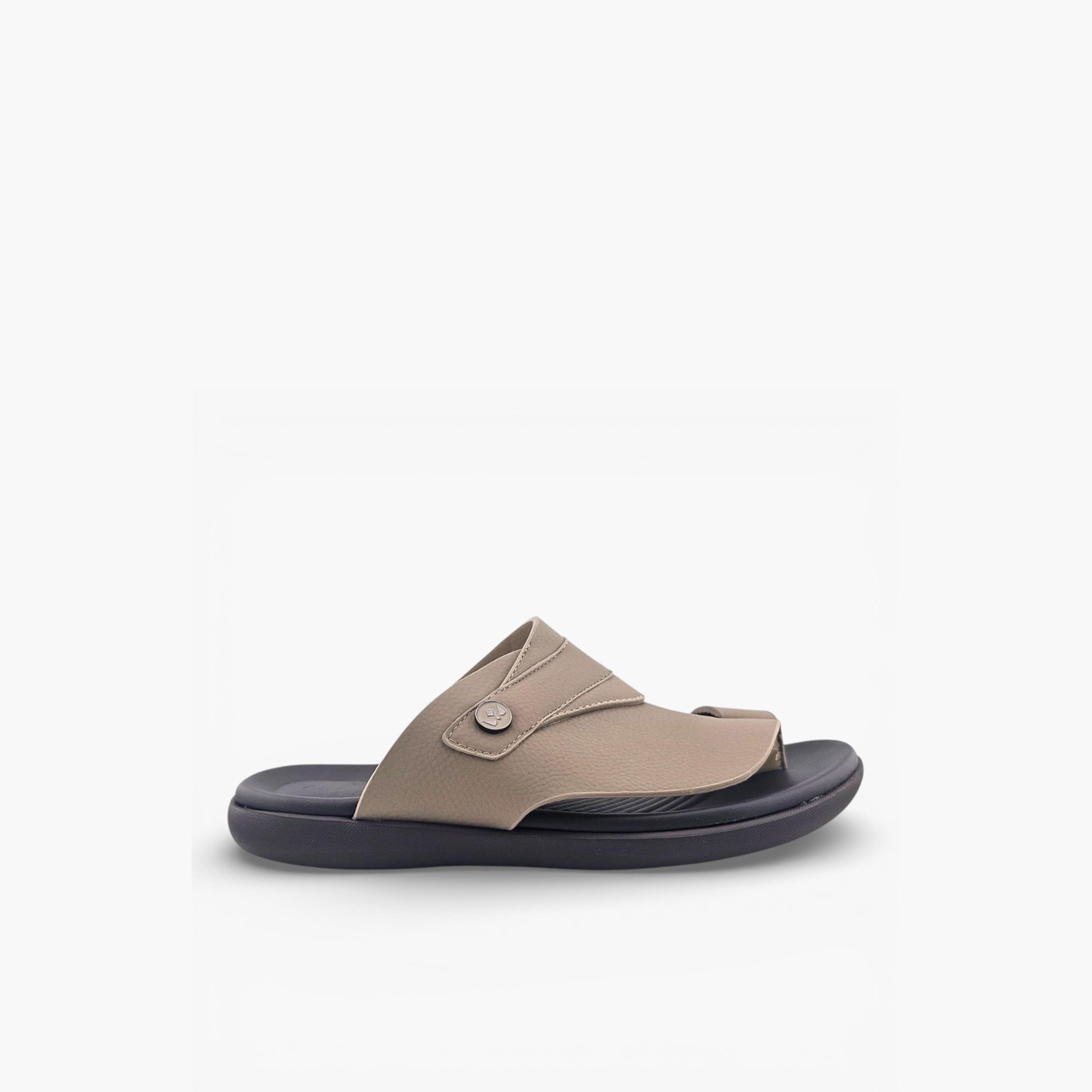 صندل سايروس المريح سهل الارتداء للرجال من آل فانوس-men-shoes-sandals-image-3