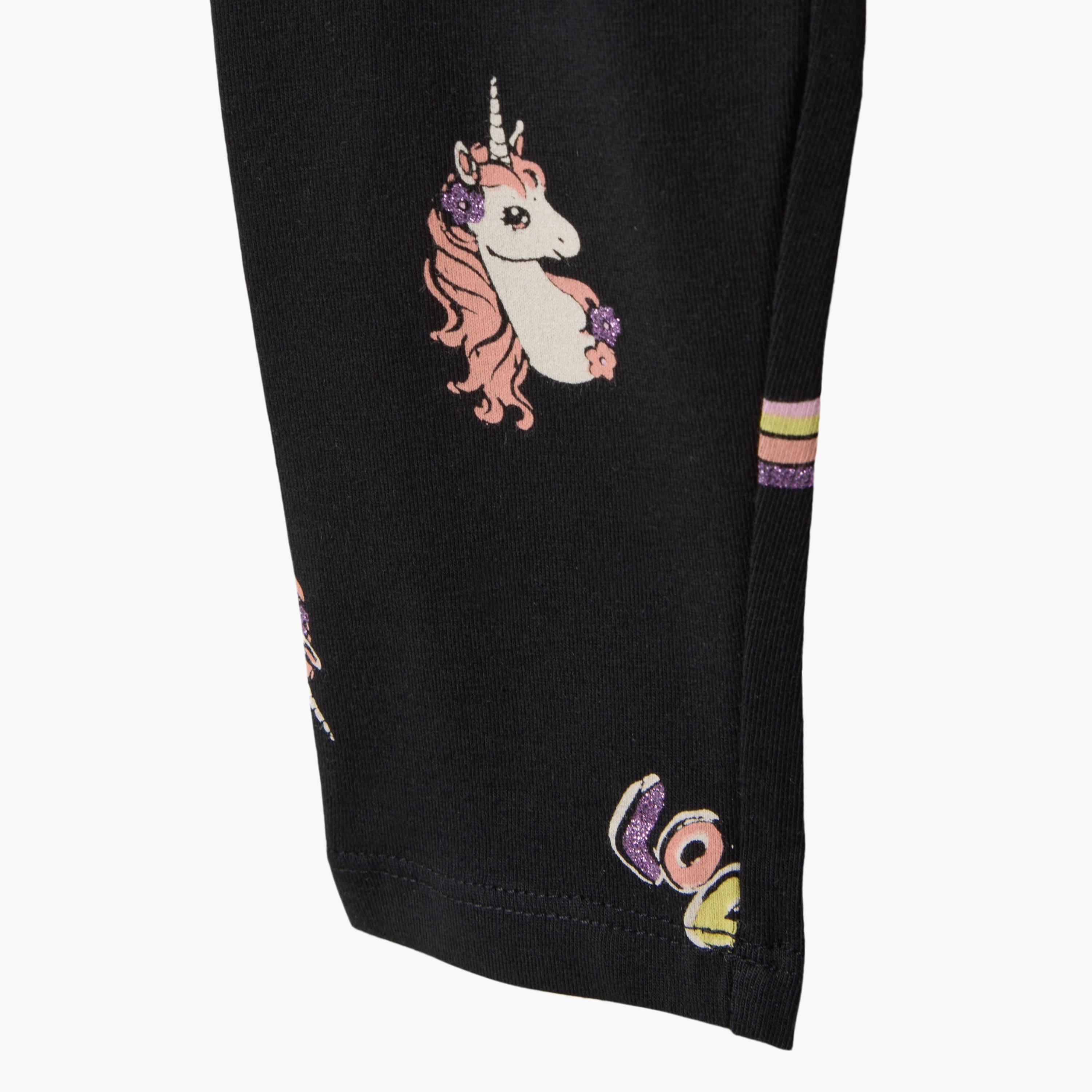 ليجنز "سكيني فيت" بقصة ضيقة ومطبوع من اوه في اس-girls-clothing-bottoms-leggings-image-4