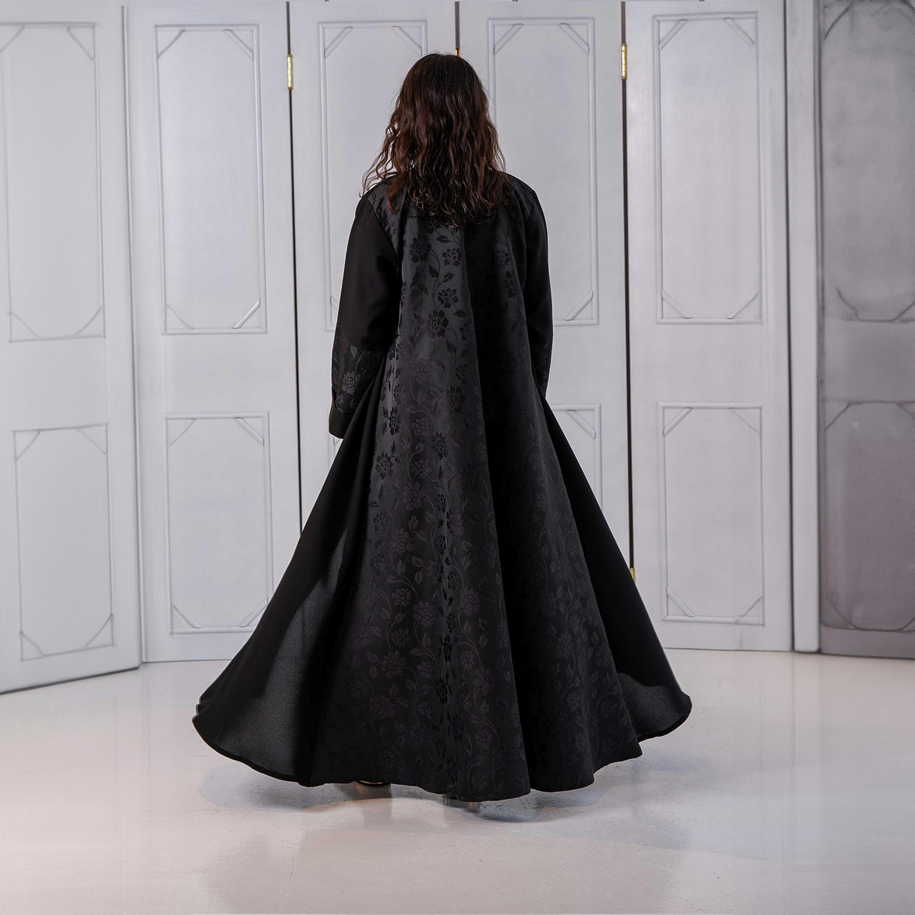 Zahiyh Black Floral Jacquard Women's Cloche Abaya with Hijab-women-arabicclothing-abayas-image-3