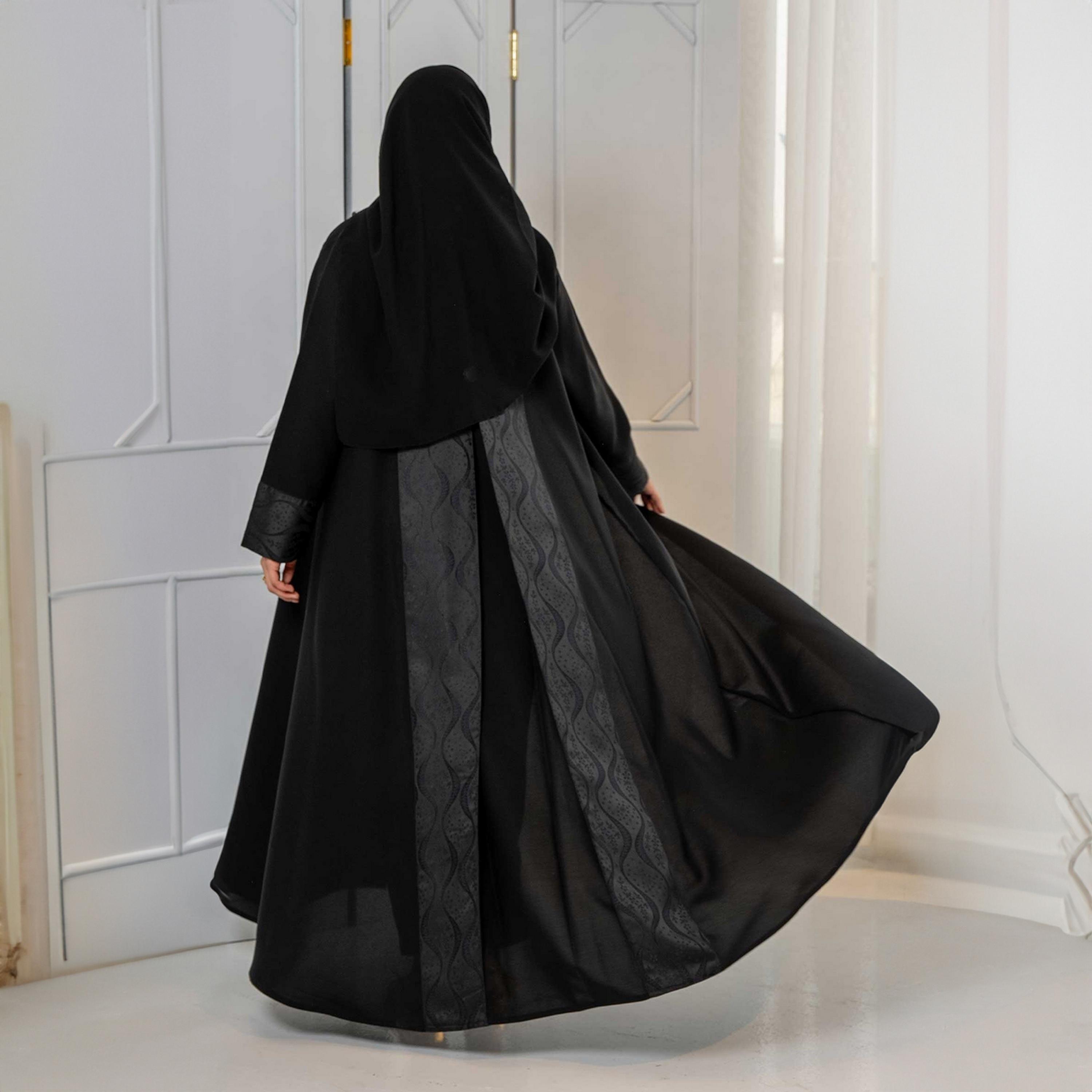 Zahiyh Black Contrast Cuff Sleeves Embroidered Jacquard Women's Cloche Abaya with Hijab-women-arabicclothing-abayas-image-3