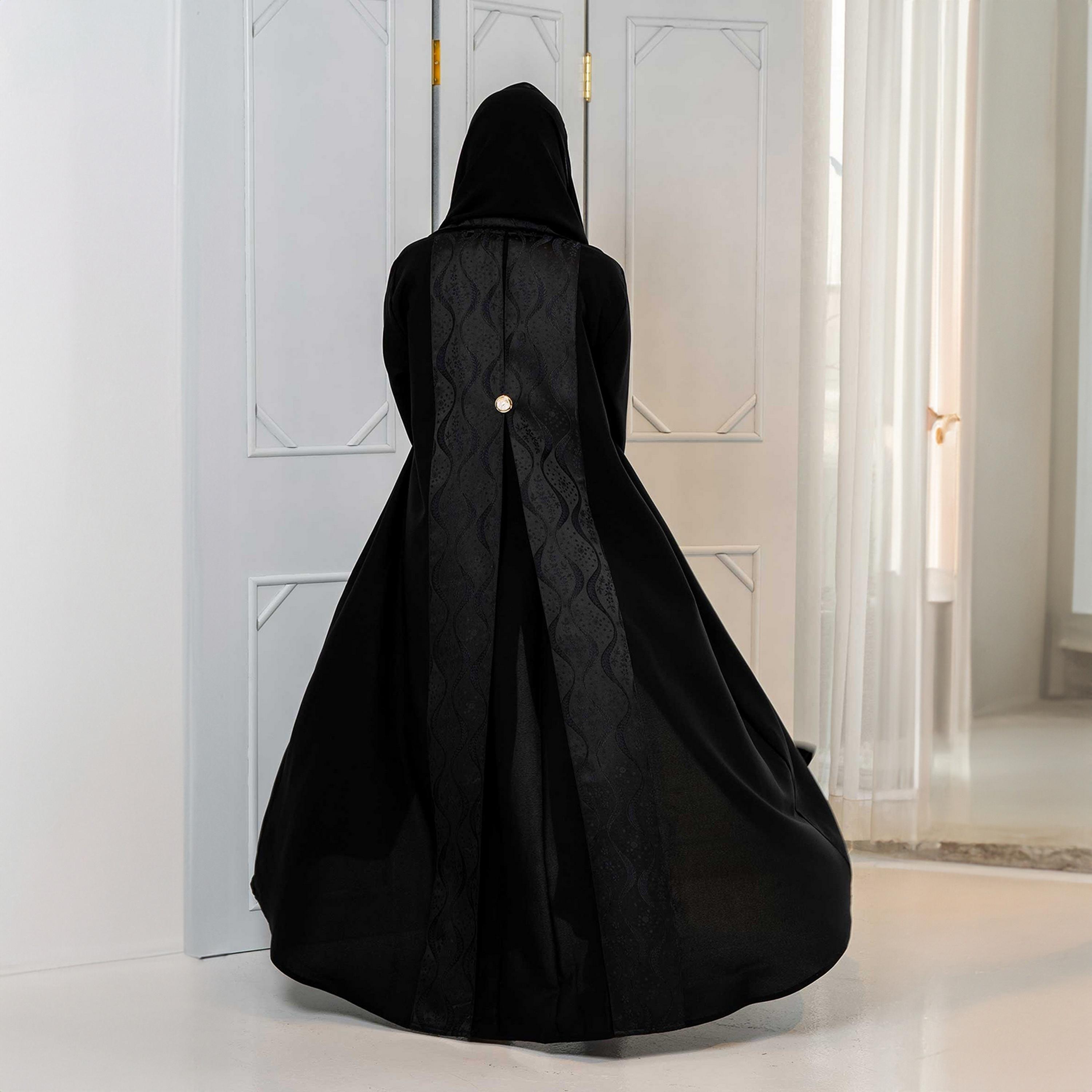 Zahiyh Black Contrast Cuff Sleeves Embroidered Jacquard Women's Cloche Abaya with Hijab-women-arabicclothing-abayas-image-4