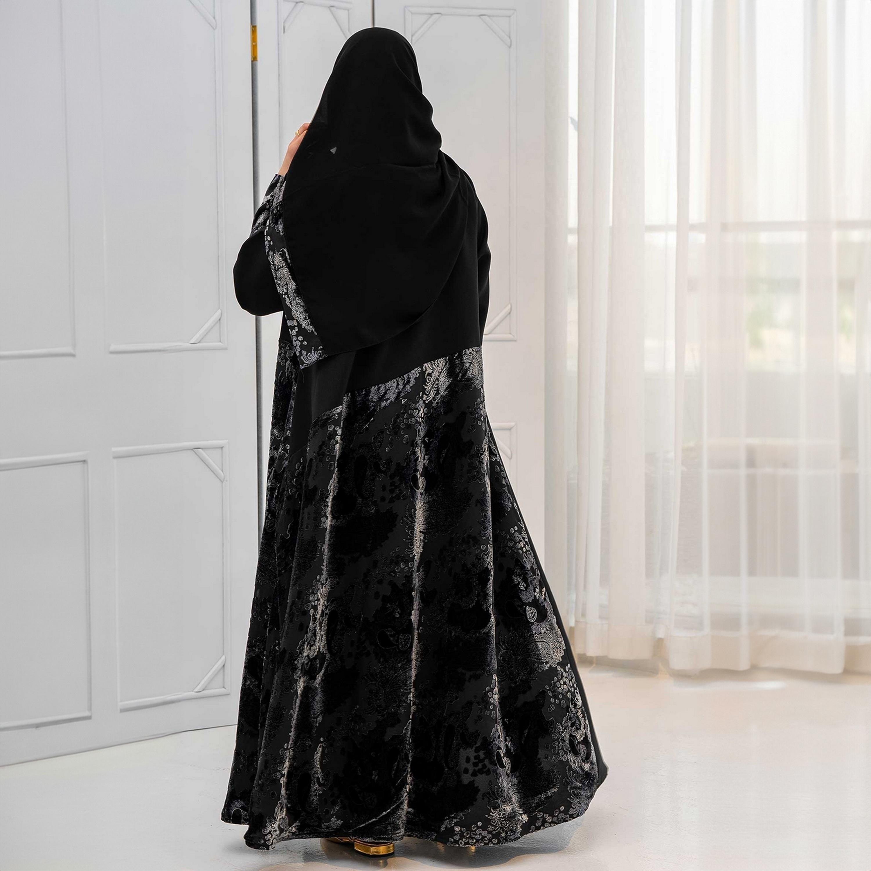 Zahiyh Black Contrast Cuff Sleeves Paisley Women's Cloche Abaya with Hijab-women-arabicclothing-abayas-image-4