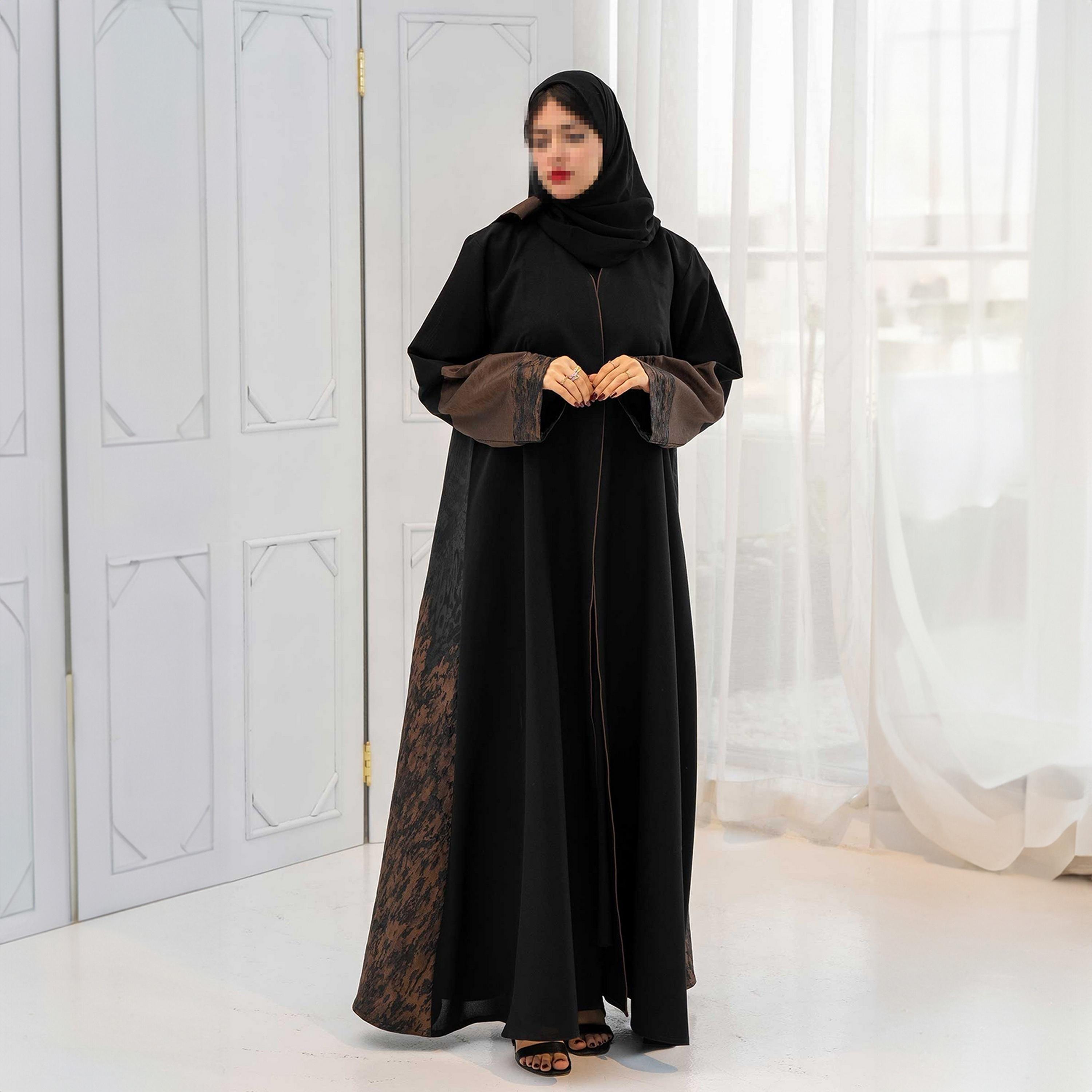 عباية نسائية باللونين الأسود والبني من قماش الجاكار مع حجاب من زاهيه-women-arabicclothing-abayas-image-2