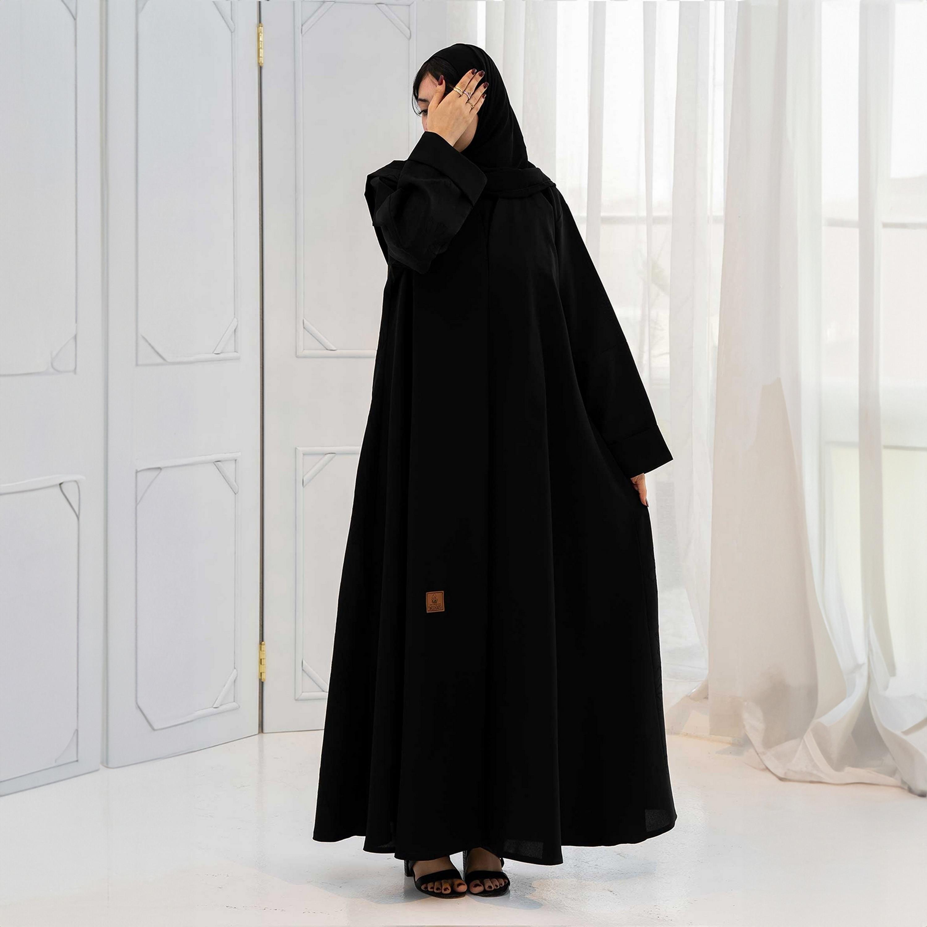 Zahiyh Black Floral Jacquard Women's Cloche Abaya with Hijab-women-arabicclothing-abayas-image-3