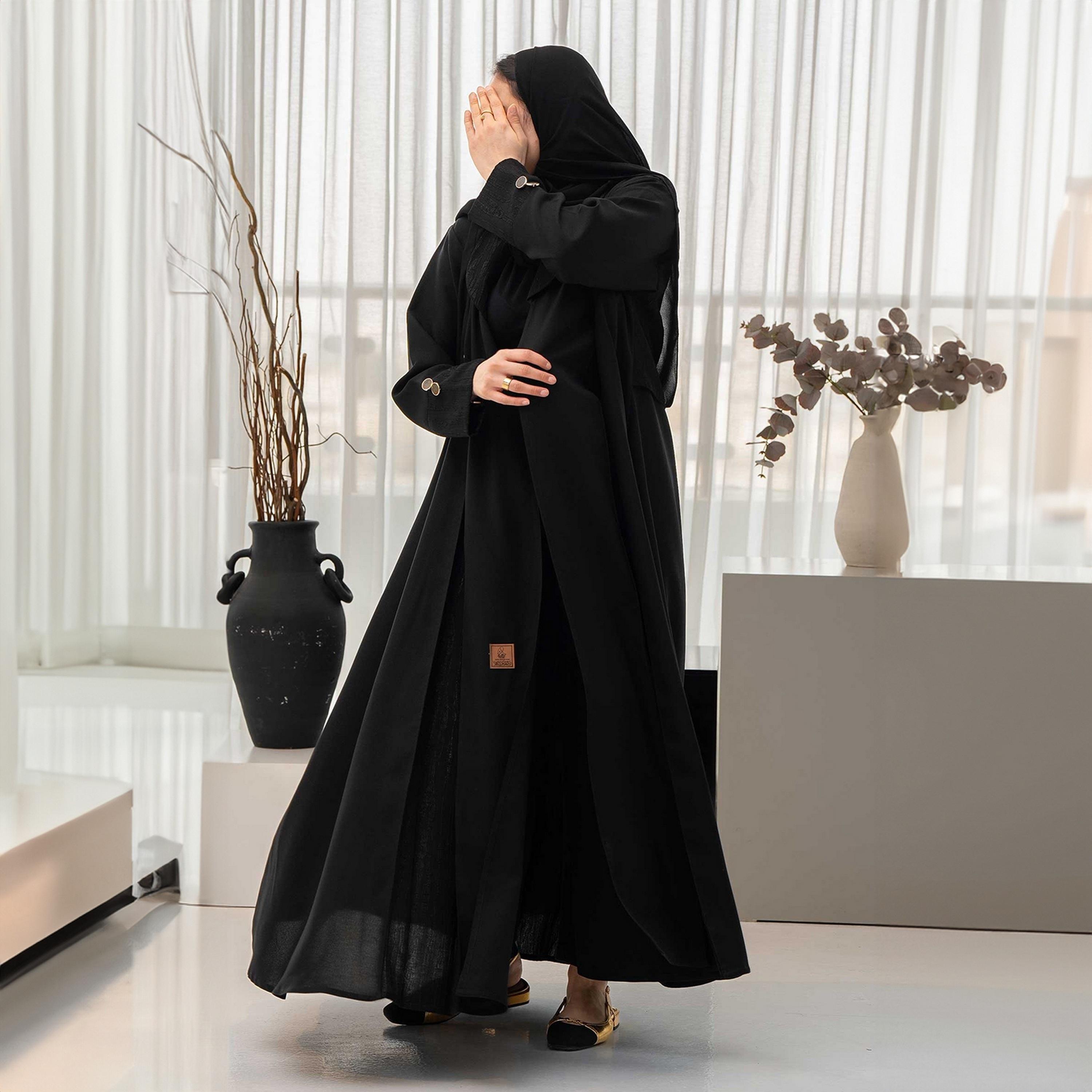 عباية نسائية سوداء الجاكار مع حجاب من زاهيه-women-arabicclothing-abayas-image-3