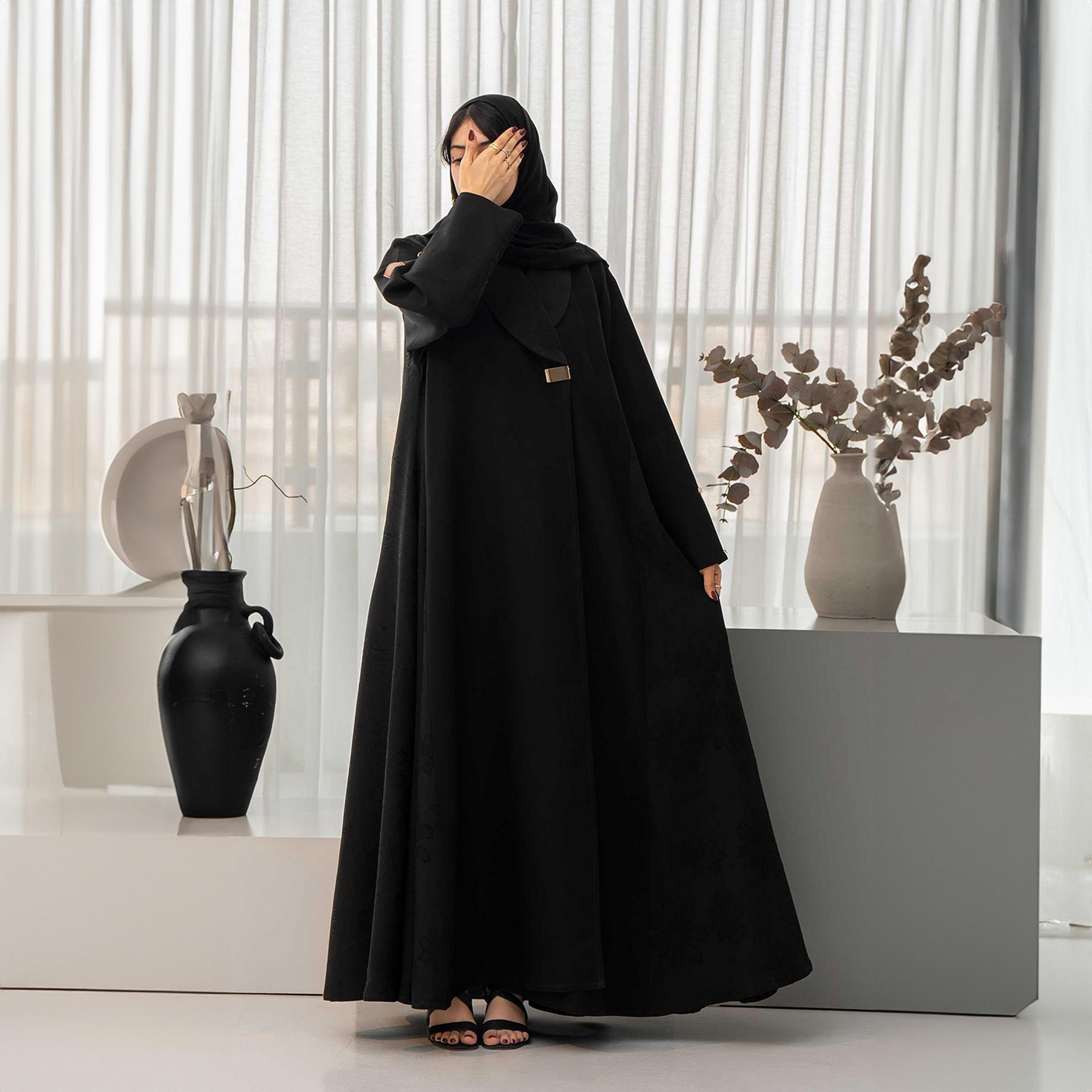 عباية نسائية سوداء مزخرفة بالزهور مع حجاب من زاهيه-women-arabicclothing-abayas-image-3