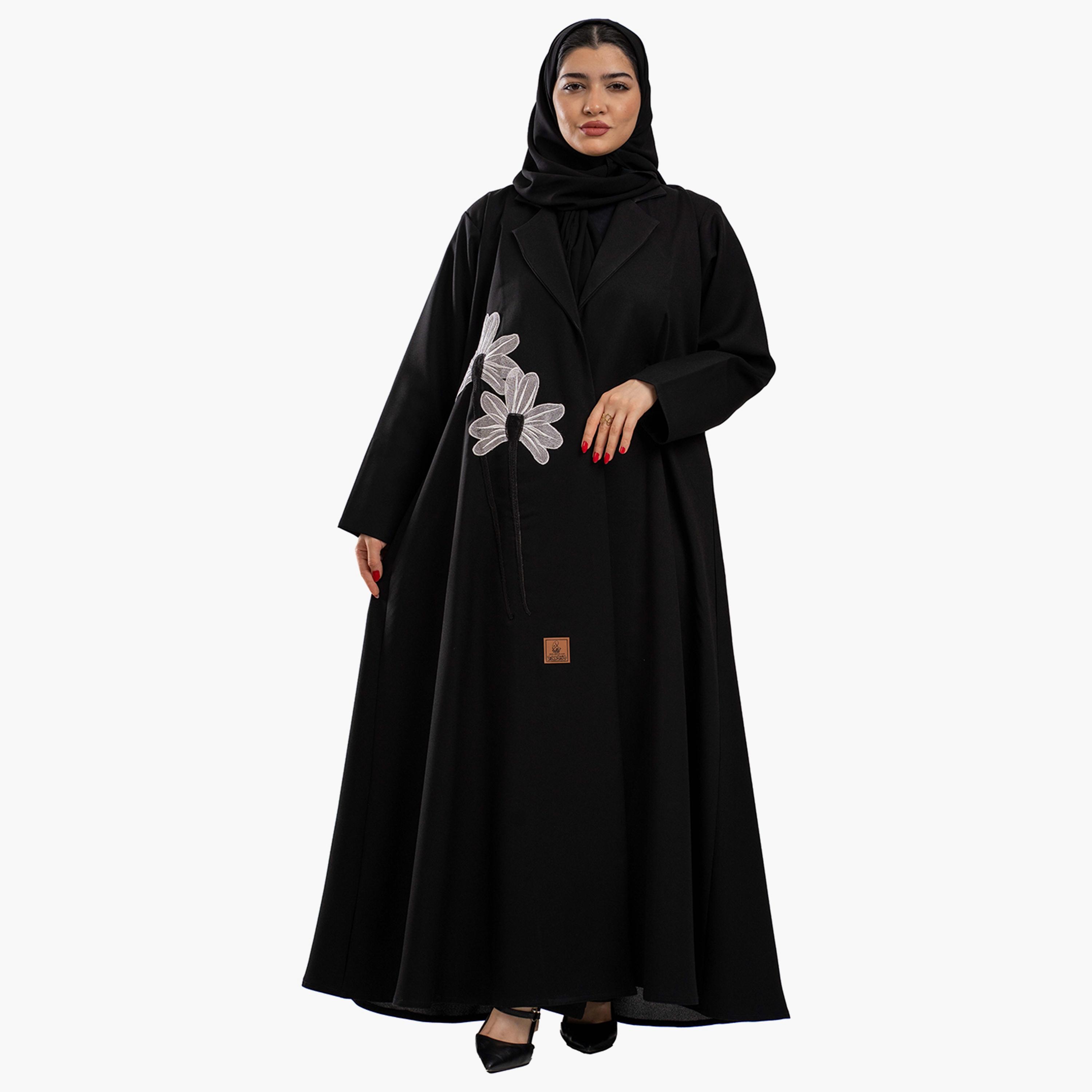 عباية نسائية سوداء مطرزة بياقة مطوية مع حجاب من زاهيه-women-arabicclothing-abayas-image-1