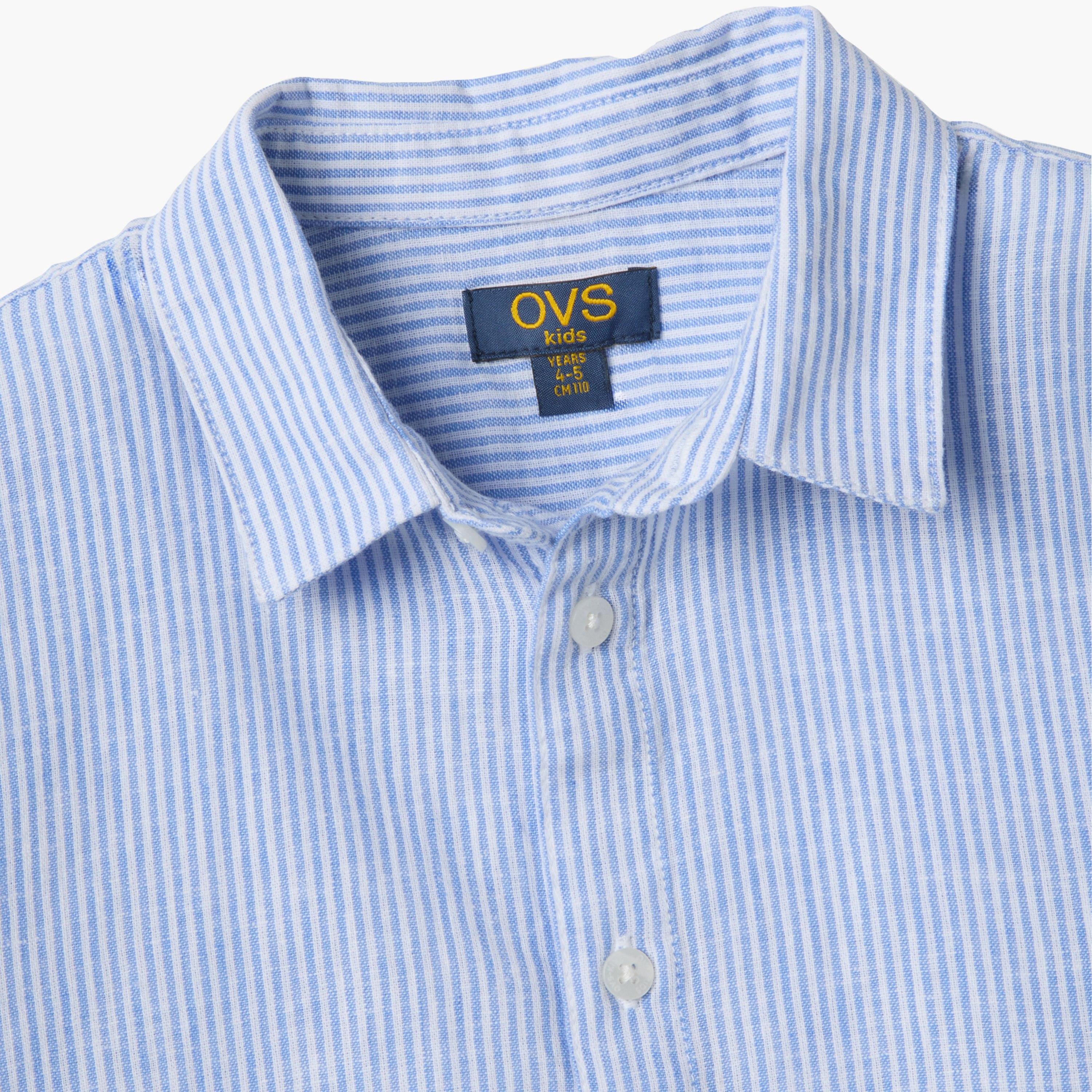 قميص مخطط رأسياً بأكمام قصيرة وقصة عادية (ريجيلار فيت) من أو في إس-boys-clothing-shirts-image-3