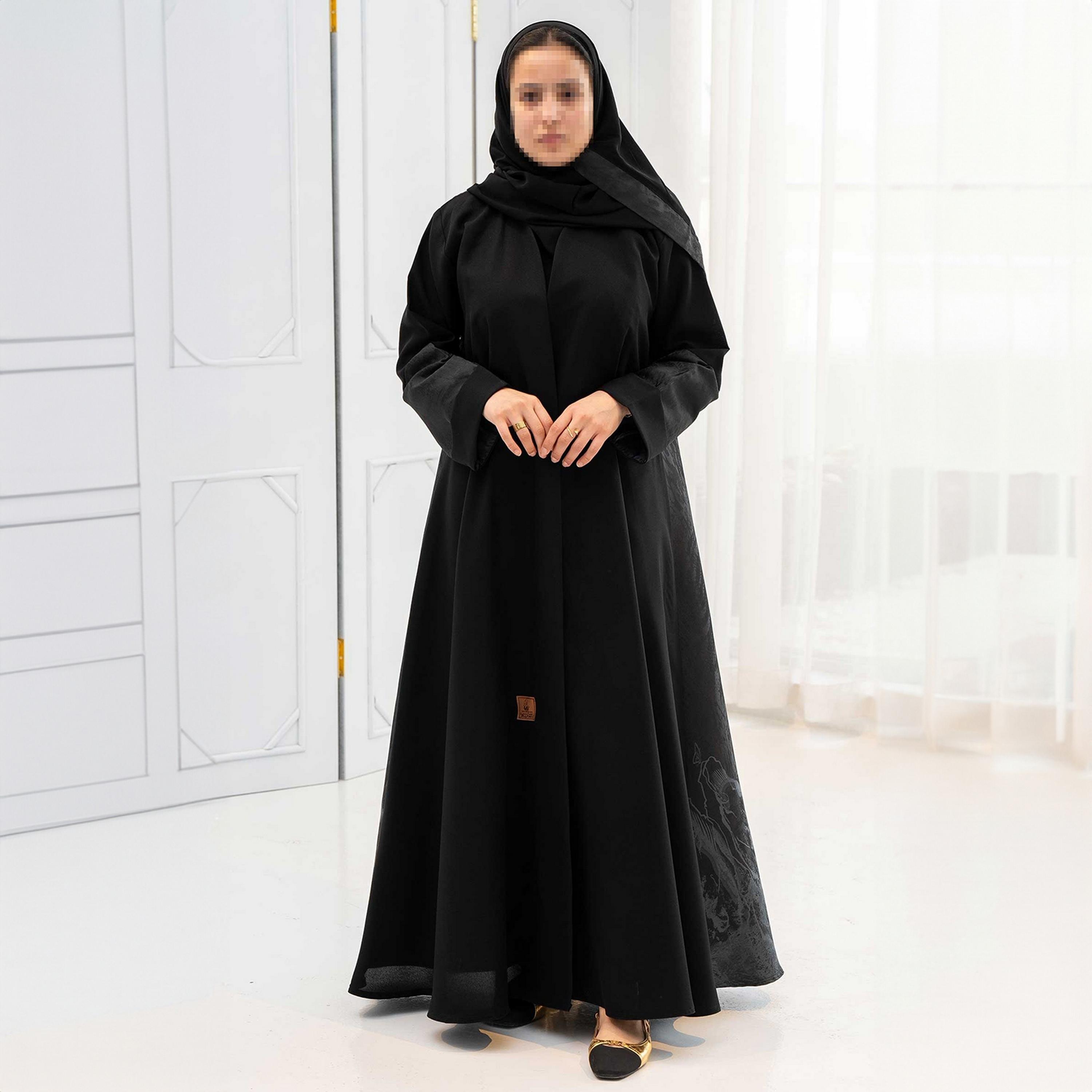 عباية نسائية سوداء بأكمام متباينة من قماش الجاكار مع حجاب من زاهيه-women-arabicclothing-abayas-image-1
