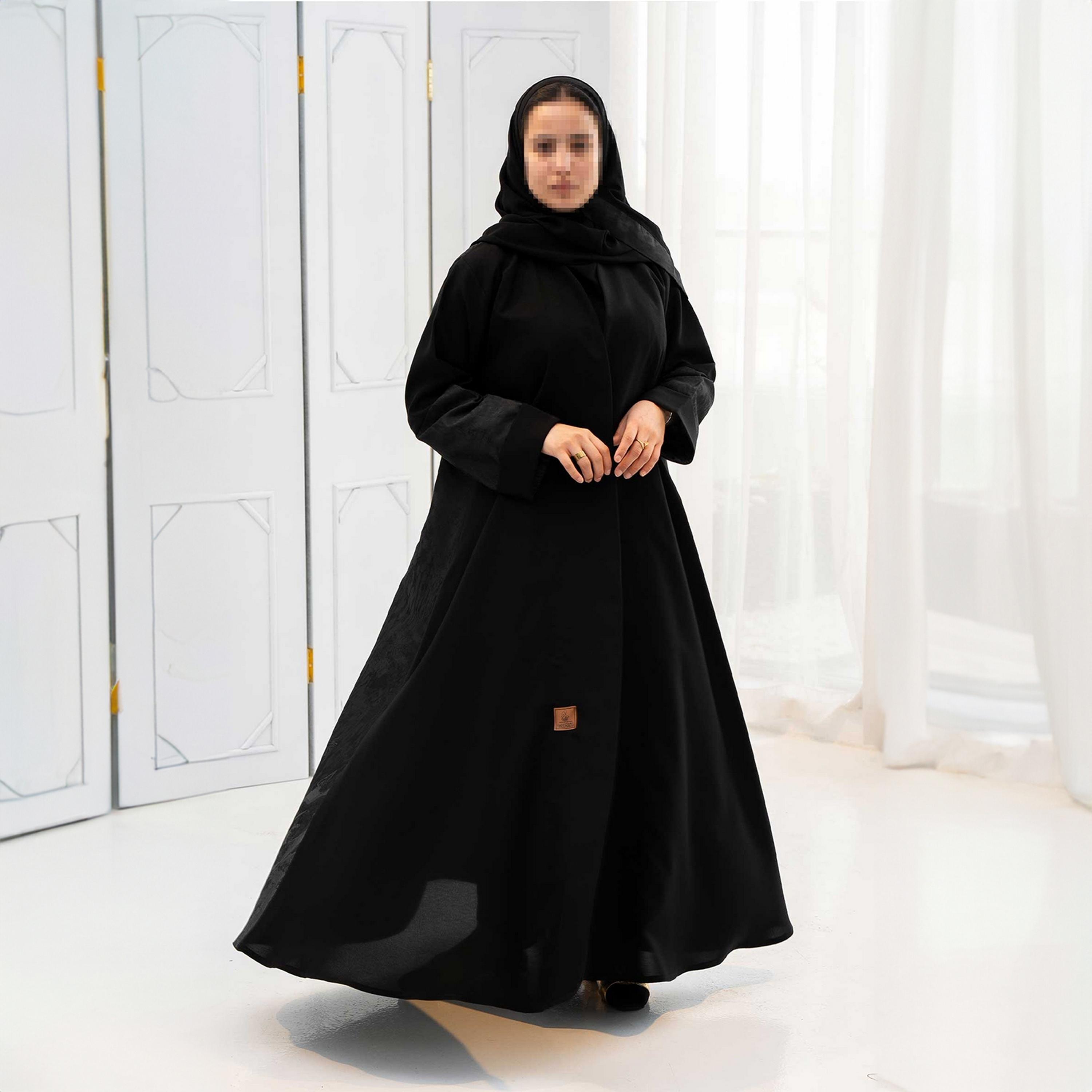 عباية نسائية سوداء بأكمام متباينة من قماش الجاكار مع حجاب من زاهيه-women-arabicclothing-abayas-image-2
