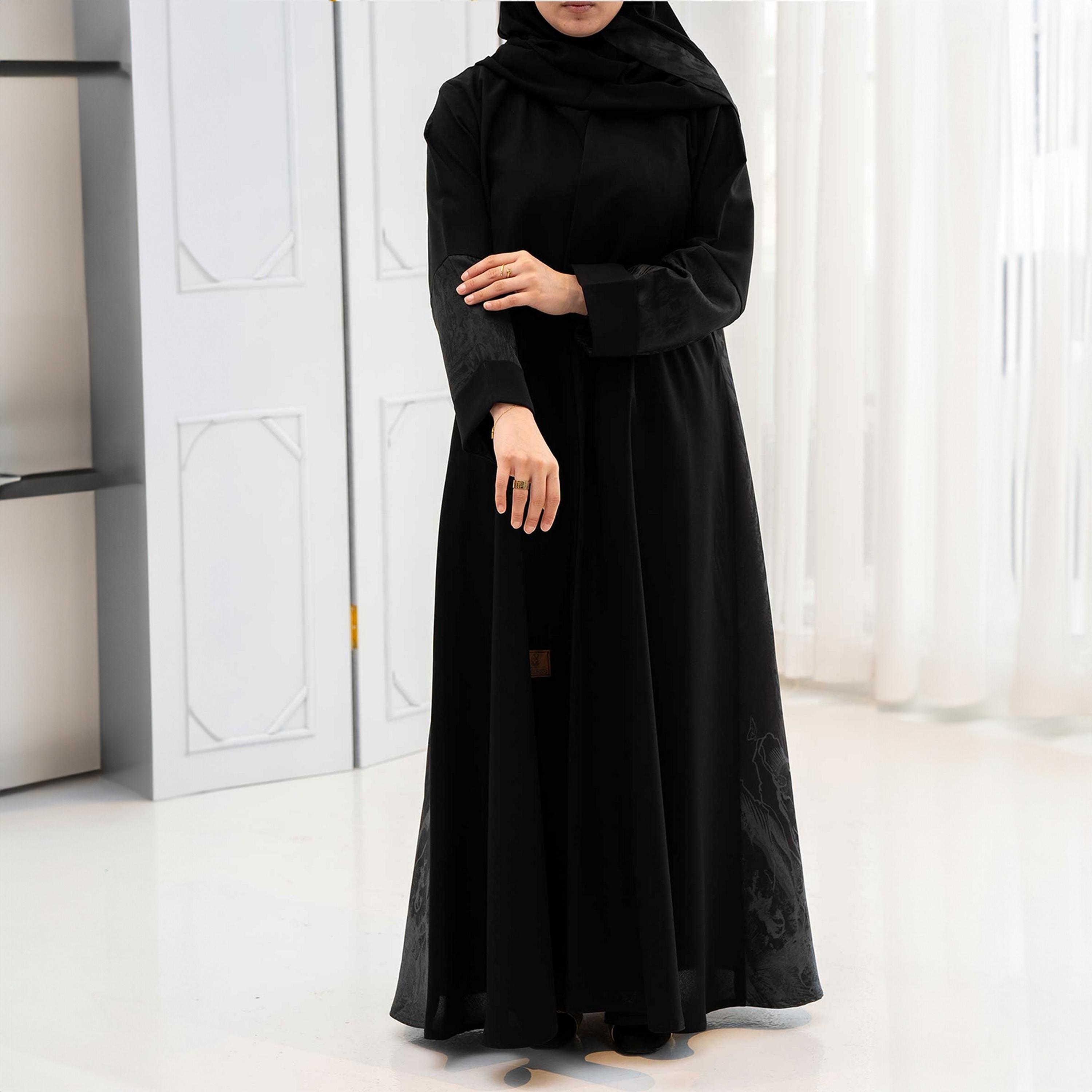 عباية نسائية سوداء بأكمام متباينة من قماش الجاكار مع حجاب من زاهيه-women-arabicclothing-abayas-image-3
