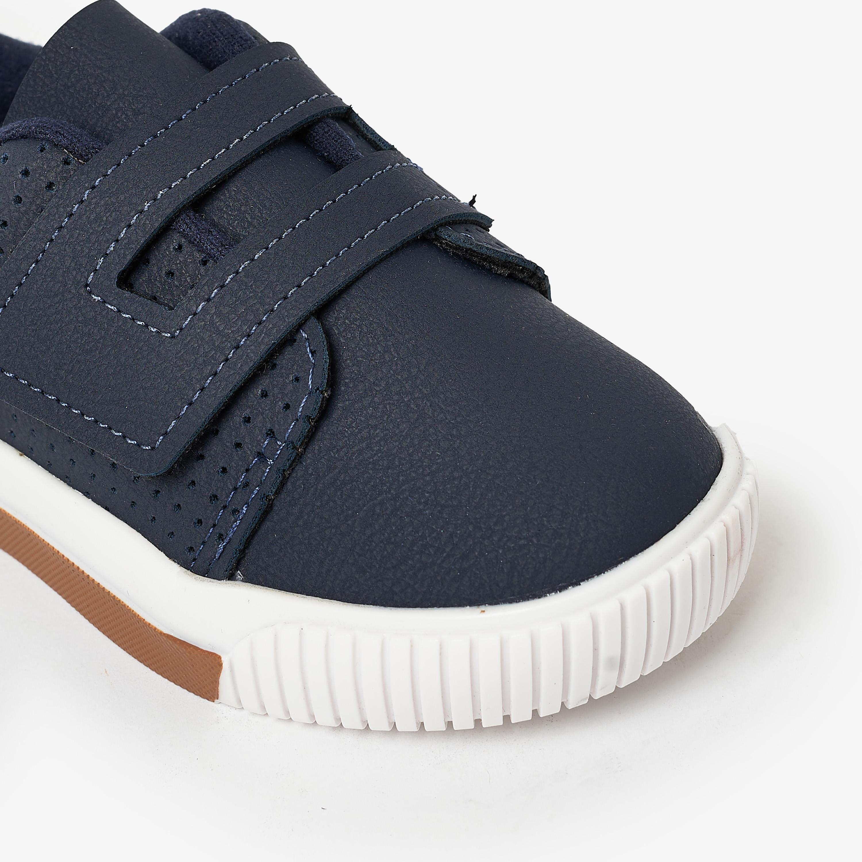 حذاء رياضي من موليكينهو للأطفال بمقدمة مستديرة ومنخفضة | 2615-101-14611-boys-shoes-sneakers-image-5