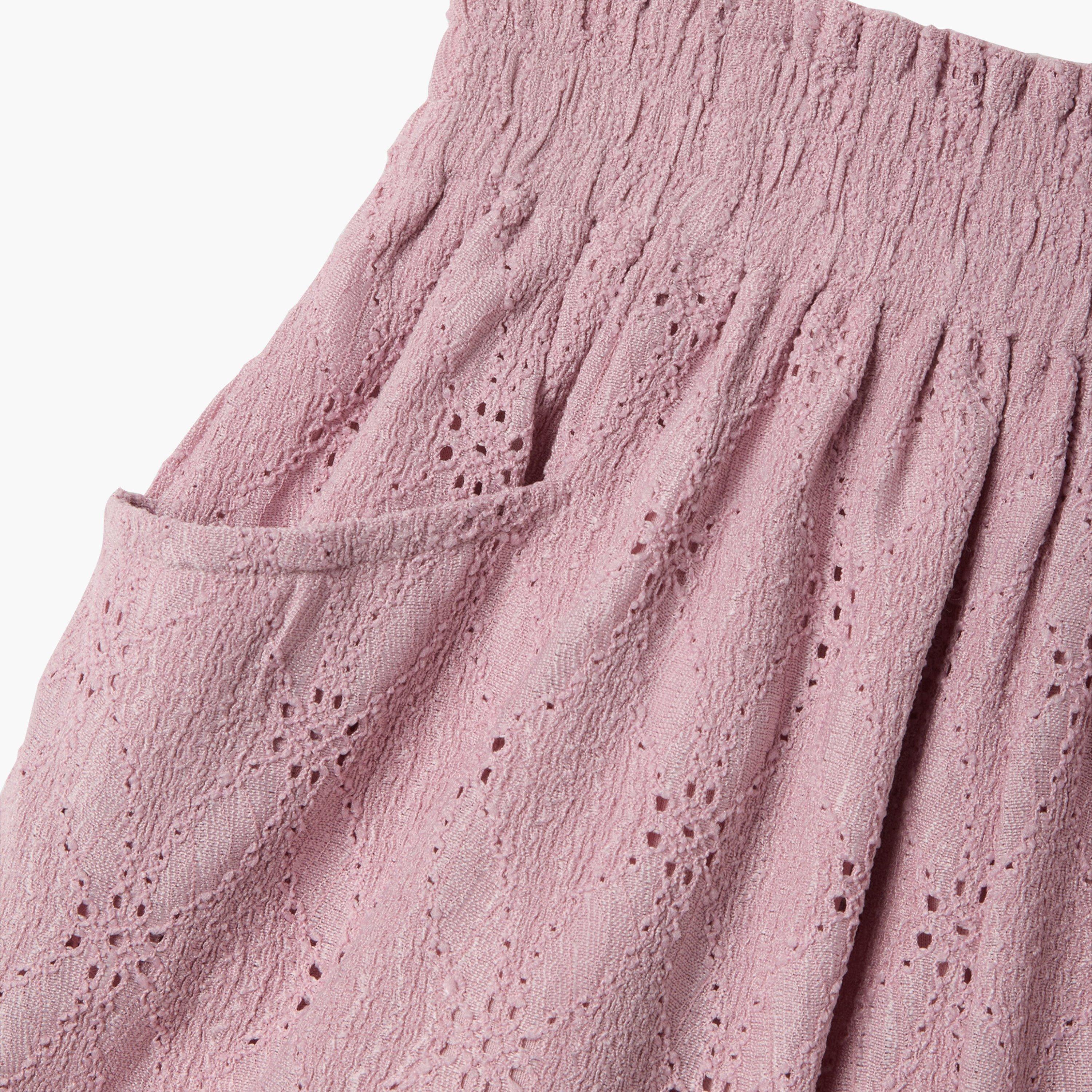 شورت مطاطي بقصة عادية وخصر مرن من أوه في إس-girls-clothing-bottoms-shorts-image-3