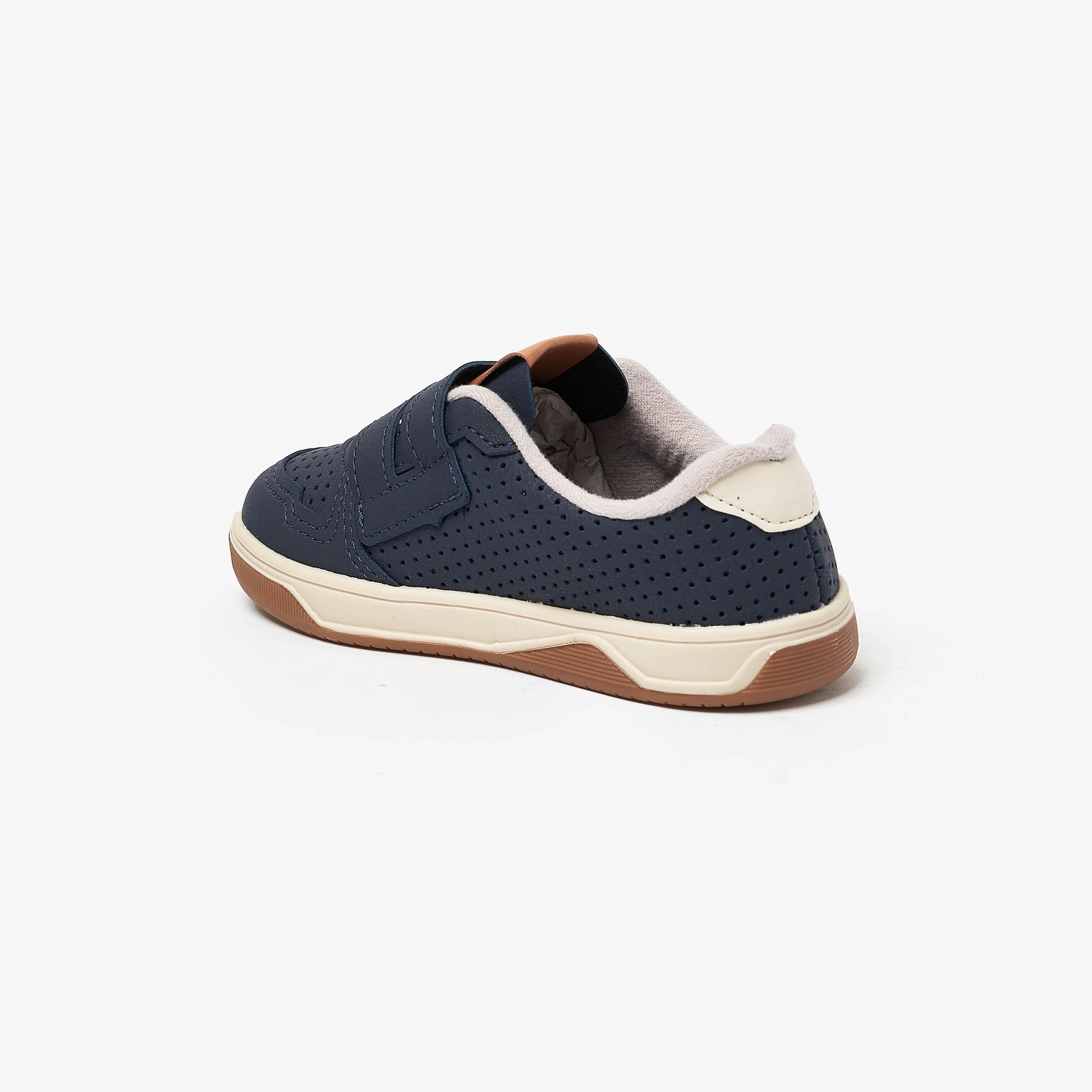 حذاء رياضي من موليكينهو للأطفال بمقدمة مستديرة ومنخفضة | 2623-102-14909-boys-shoes-sneakers-image-3
