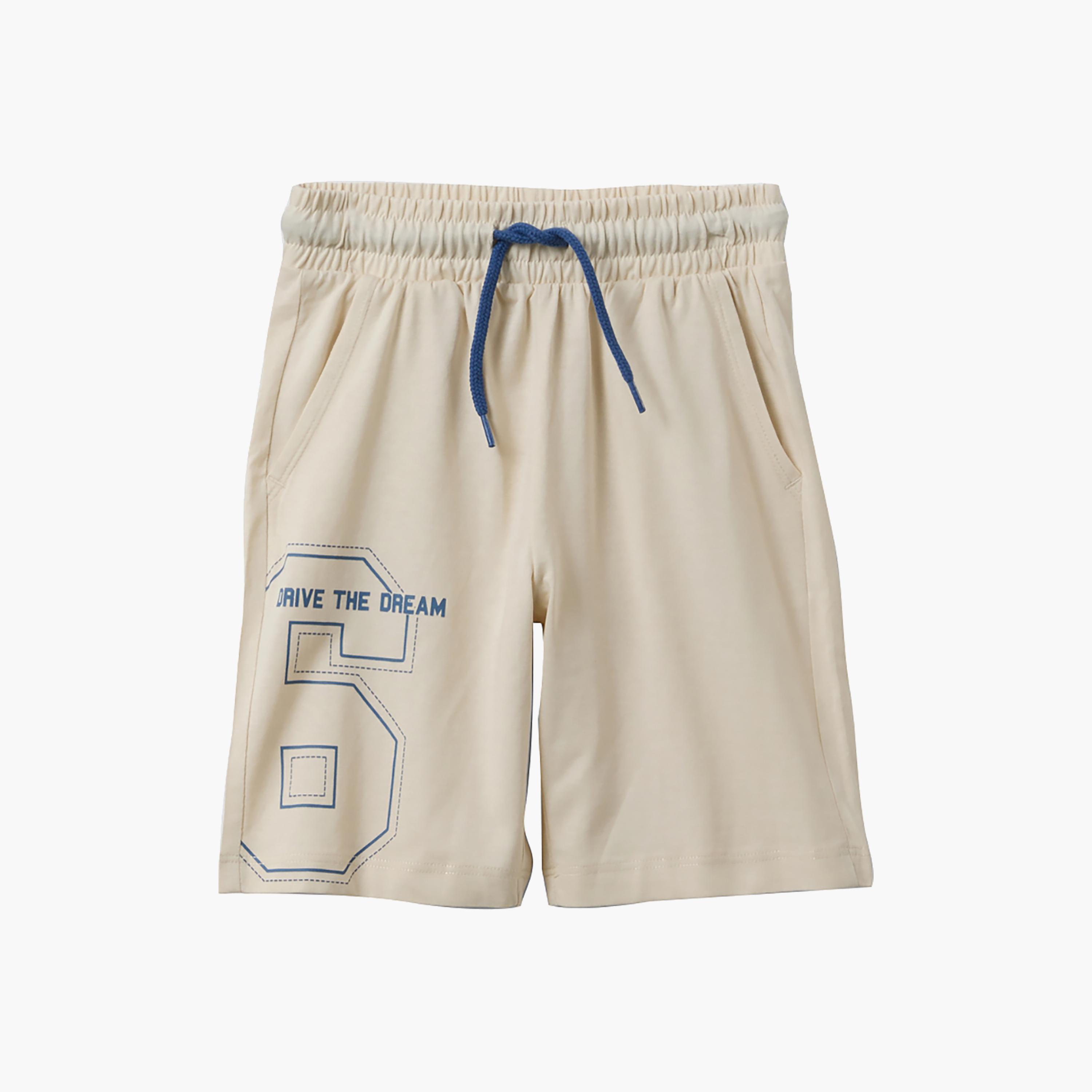 طقم تي شيرت بأكمام قصيرة وطبعة جرافيك مع شورت من أو في إس-boys-clothing-setsandcoords-image-3