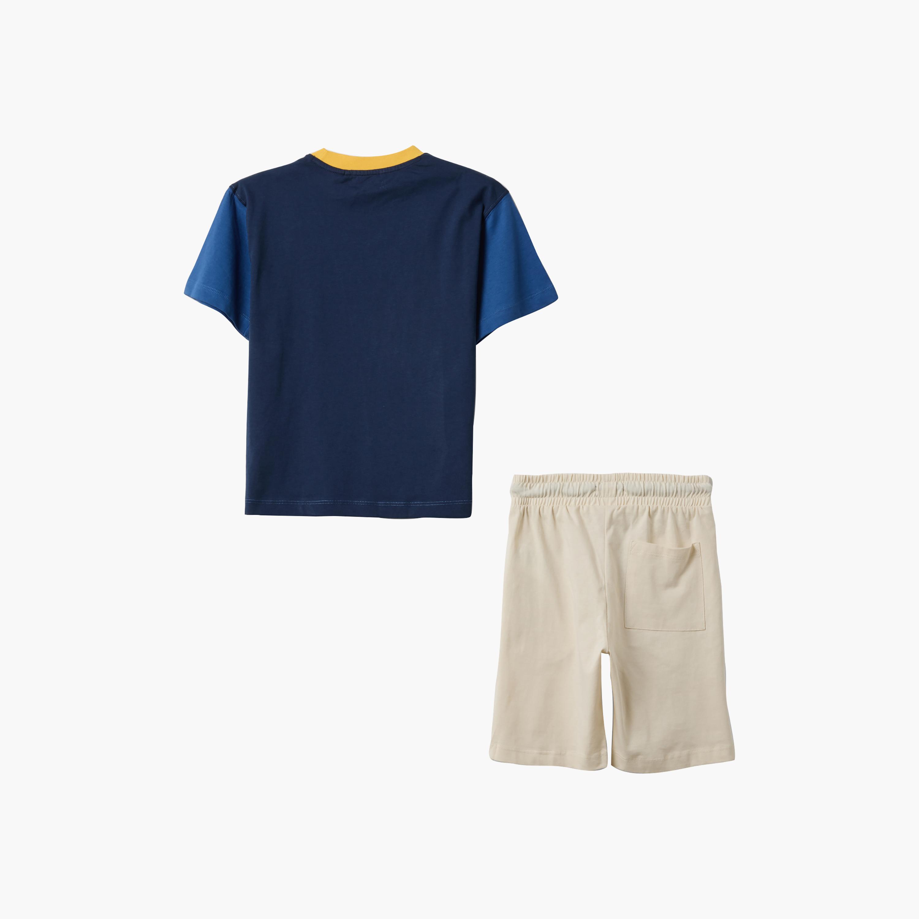 طقم تي شيرت بأكمام قصيرة وطبعة جرافيك مع شورت من أو في إس-boys-clothing-setsandcoords-image-6