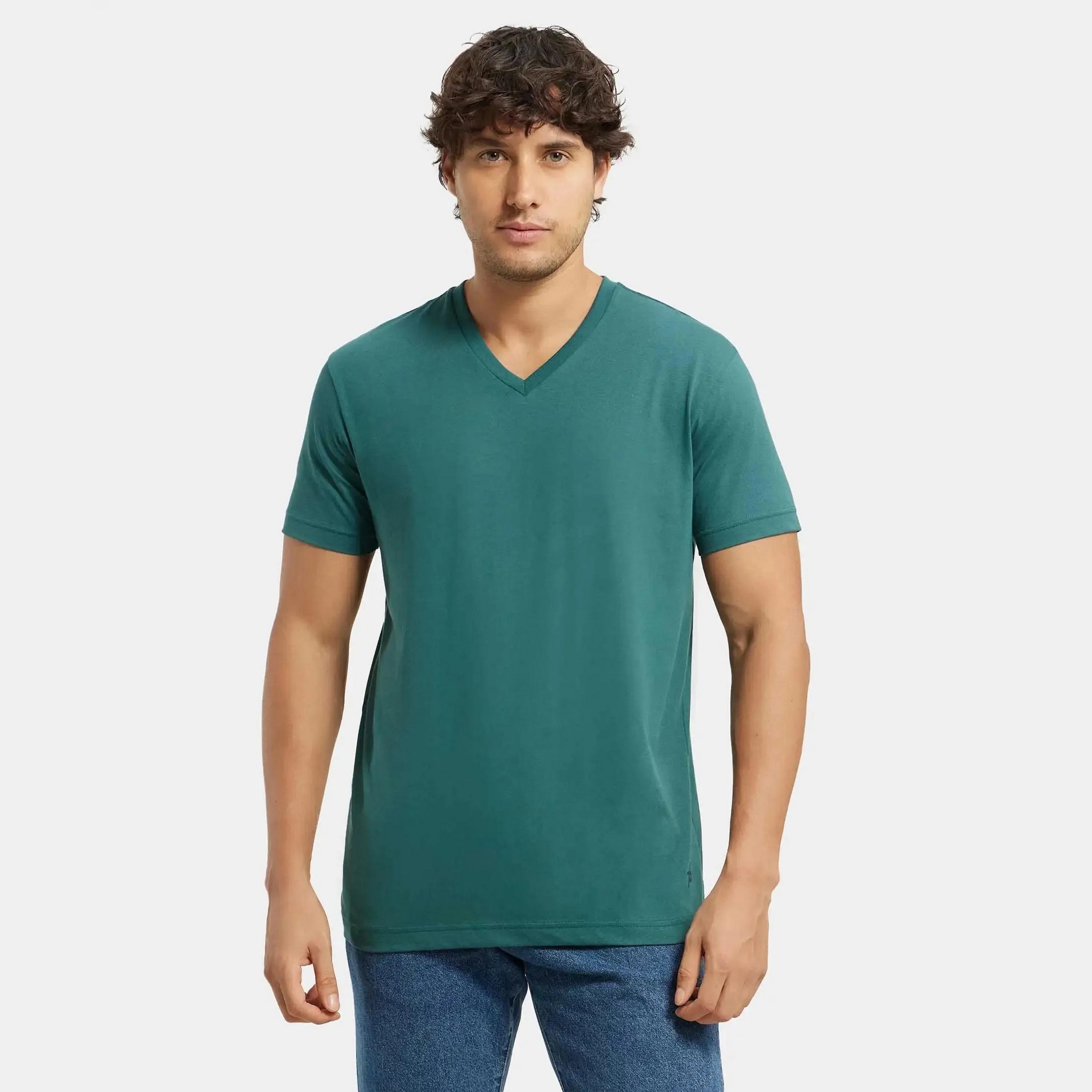 تي شيرت رجالي سادة برقبة على شكل حرف V وأكمام قصيرة من جوكي-men-clothing-tshirtsandpolos-tshirts-image-1