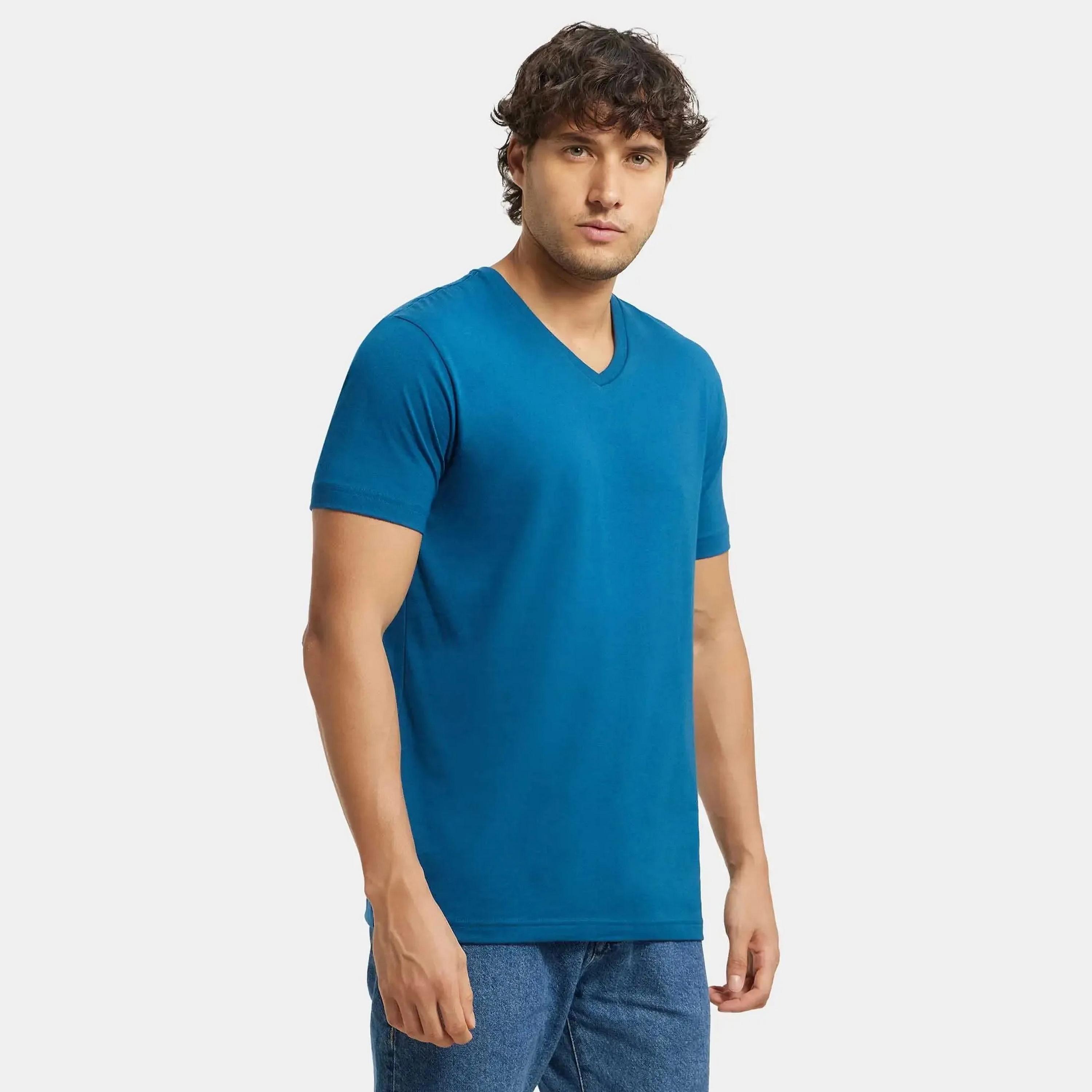 تي شيرت رجالي سادة برقبة على شكل حرف V وأكمام قصيرة من جوكي-men-clothing-tshirtsandpolos-tshirts-image-3
