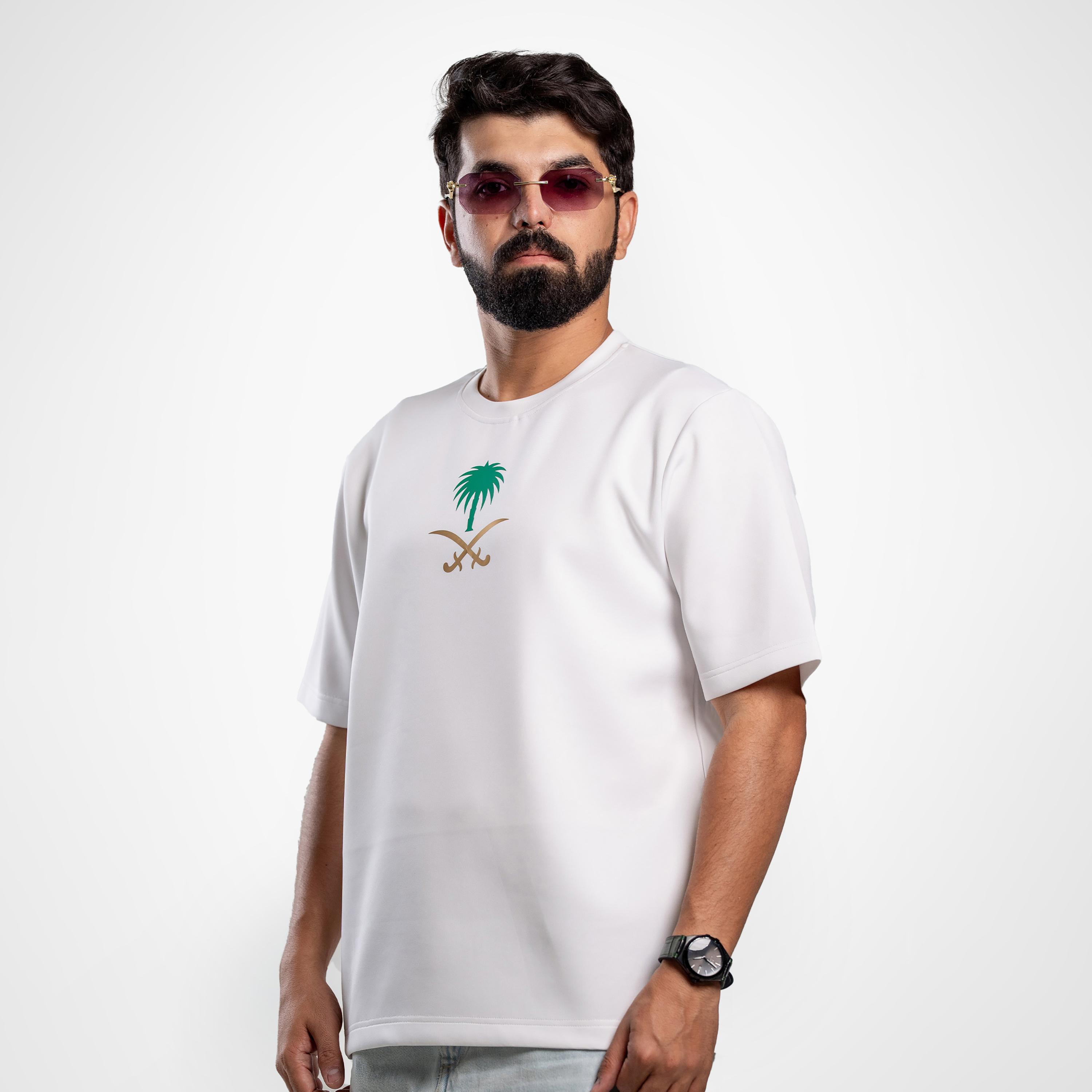 تي شيرت رجالي من sanefn بطبعة خيول تراثية وبياقة دائرية وأكمام قصيرة لليوم الوطني السعودي-men-clothing-tshirtsandpolos-tshirts-image-2