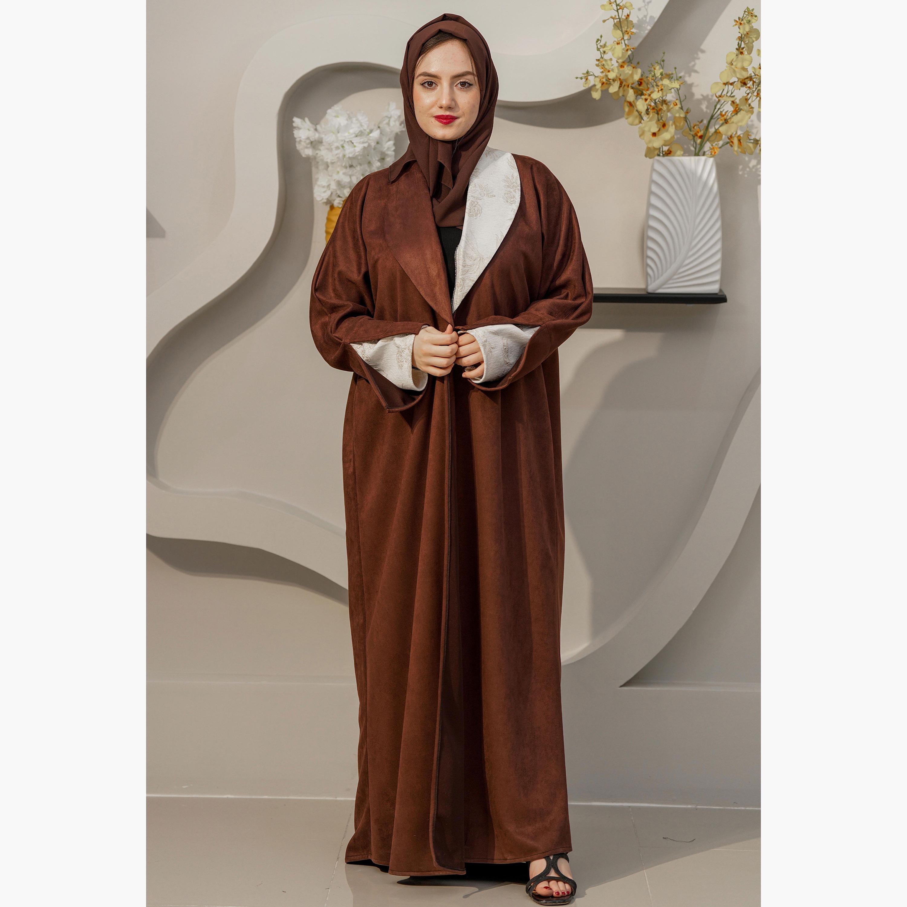 عباية نسائية بنية اللون بياقة طية السترة مشقوقة وأكمام متباينة اللون من زاهية-women-arabicclothing-abayas-image-1
