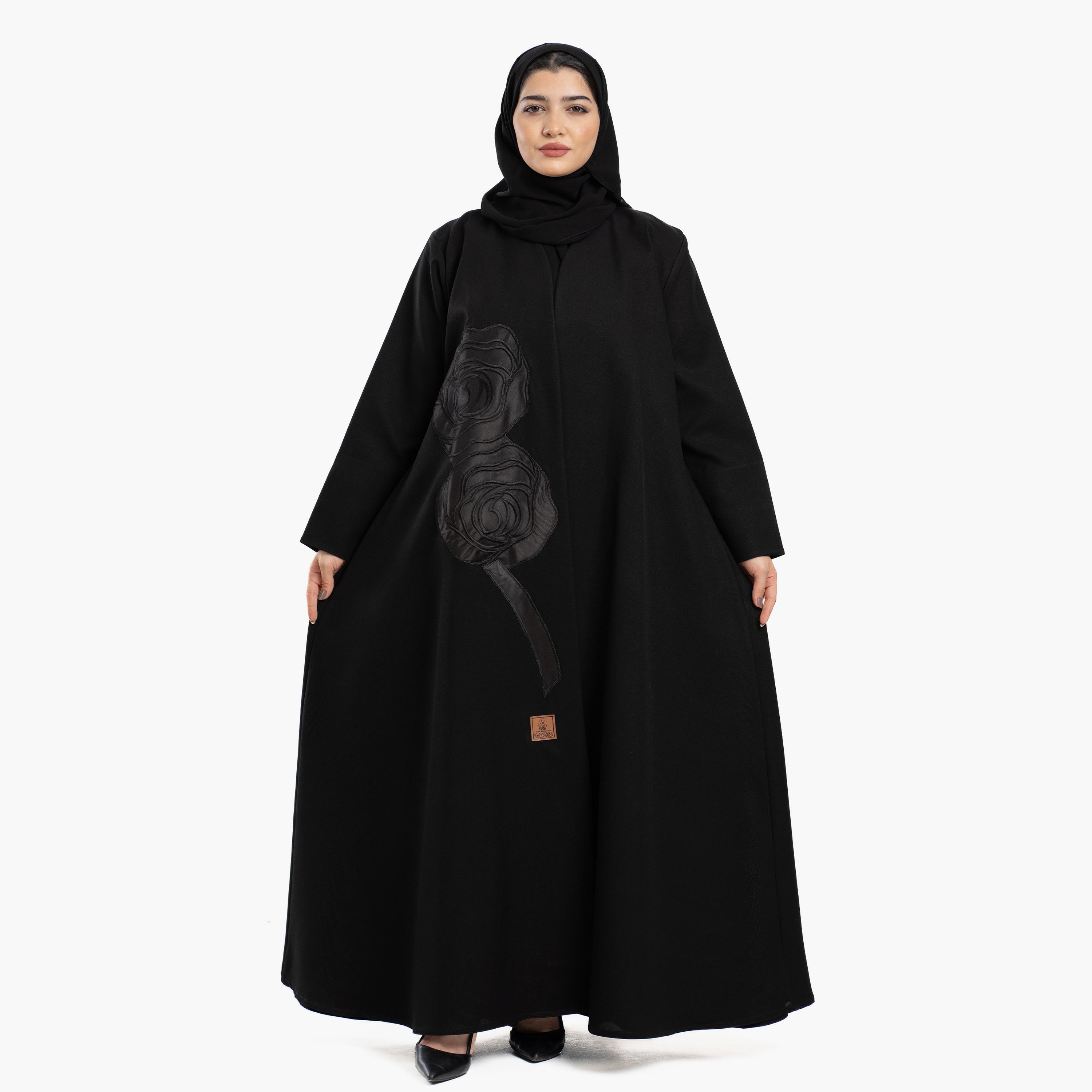عباية نسائية باللون الأسود مزينة بتطريز ورود مع طرحة من زاهية-women-arabicclothing-abayas-image-1