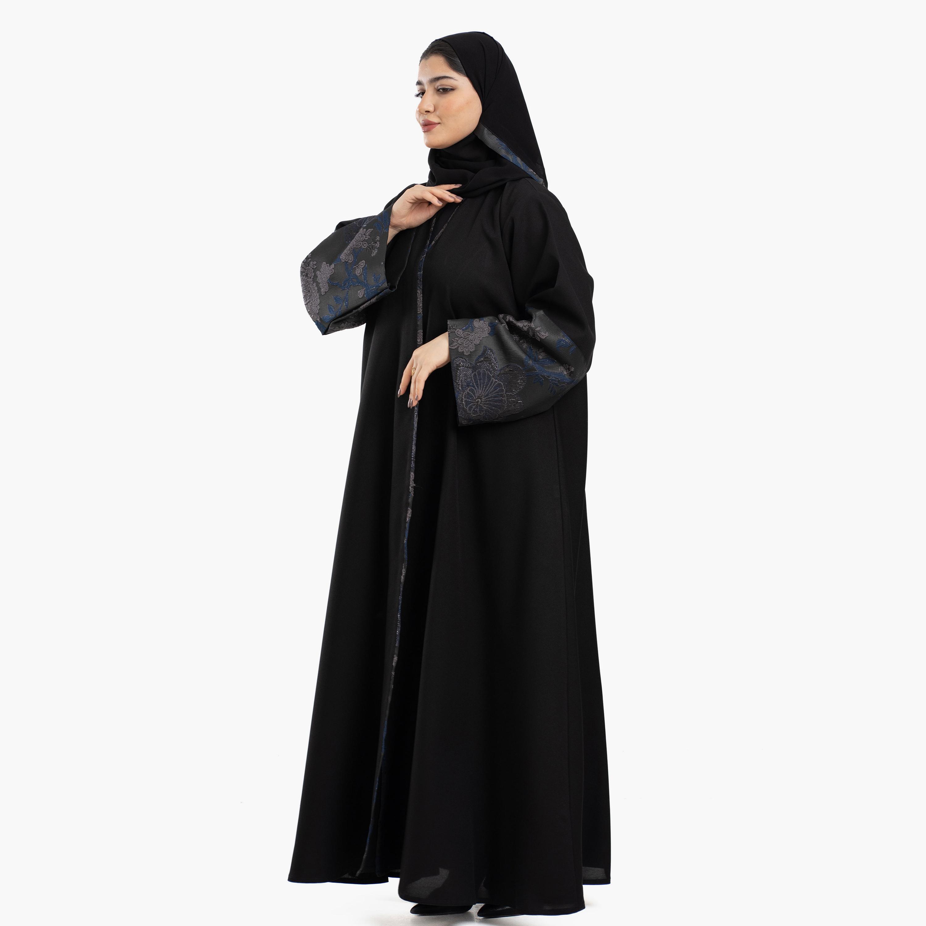 عباية نسائية باللون الأسود بأكمام واسعة مزينة بالبروكار مع طرحة من زاهية-women-arabicclothing-abayas-image-4