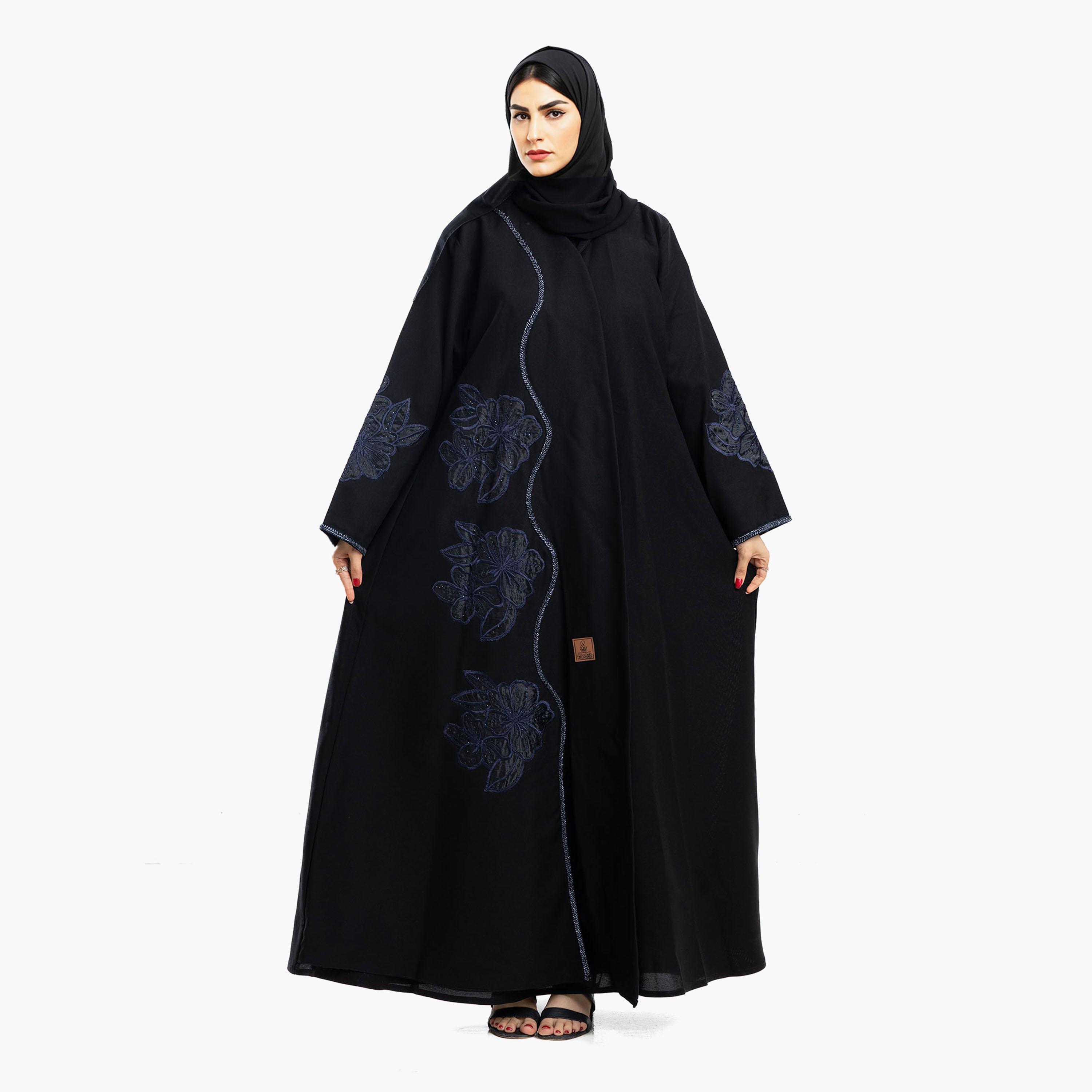 عباية سوداء مطرزة بالزهور ومزينة بالخرز مع حجاب من زاهية-women-arabicclothing-abayas-image-1