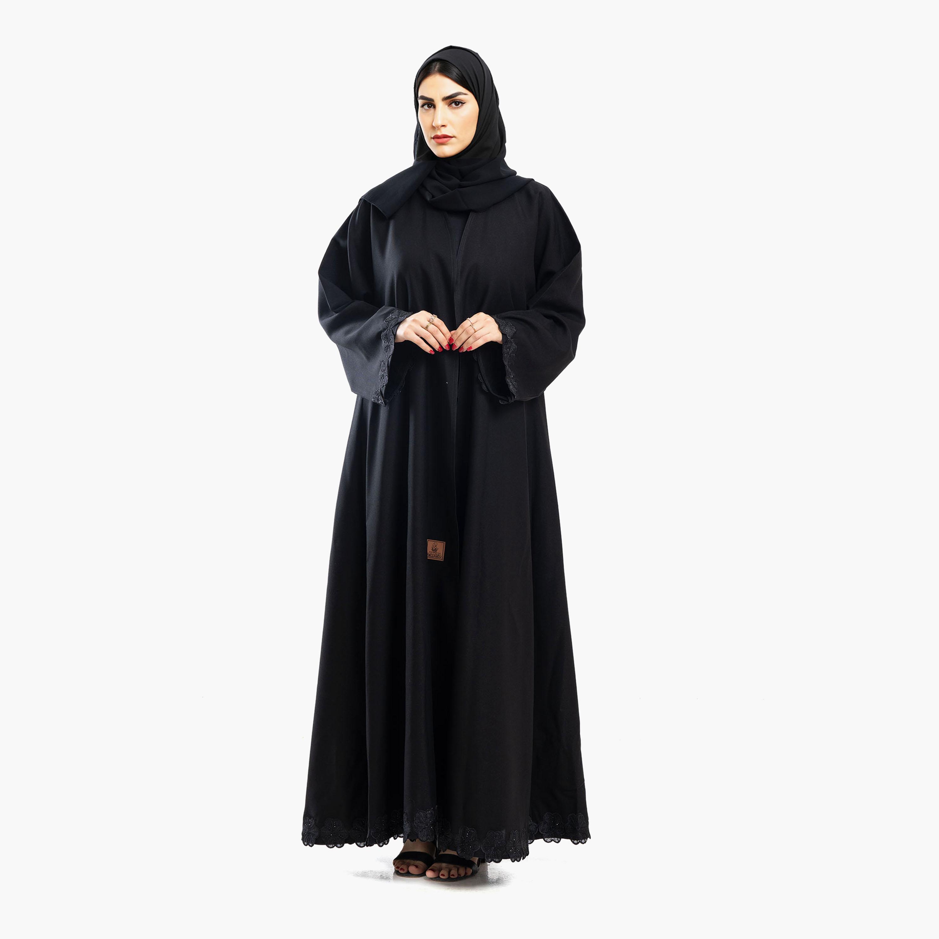 عباية سوداء بأكمام واسعة مزينة بدانتيل مزخرف بنقشة الأزهار مع حجاب من زاهية-women-arabicclothing-abayas-image-2