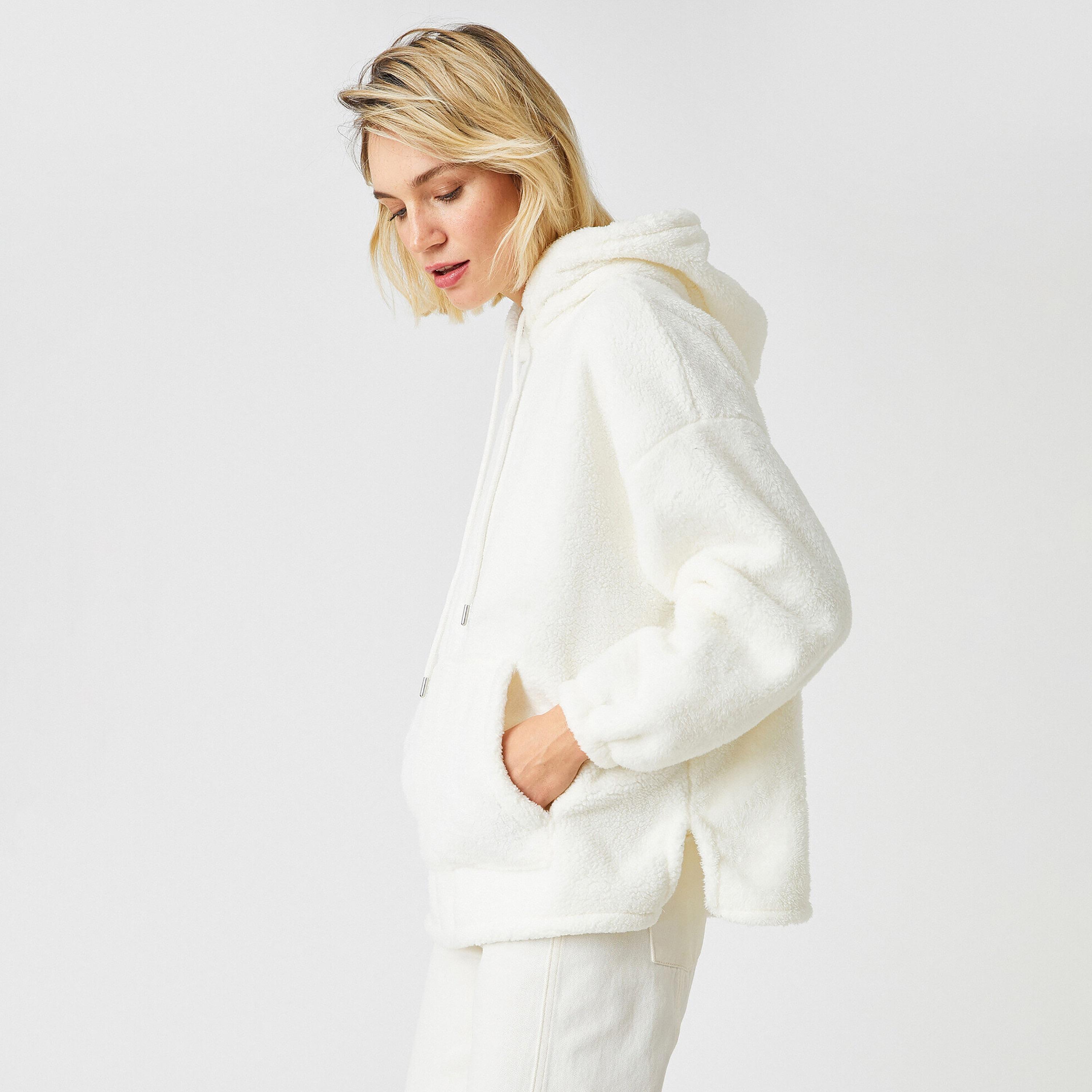 سويت شيرت نسائي بياقة هودي وأكمام منسدلة من صوف الشيربا بلون أبيض من كوتون-women-clothing-hoodiesandsweatshirts-sweatshirts-image-2