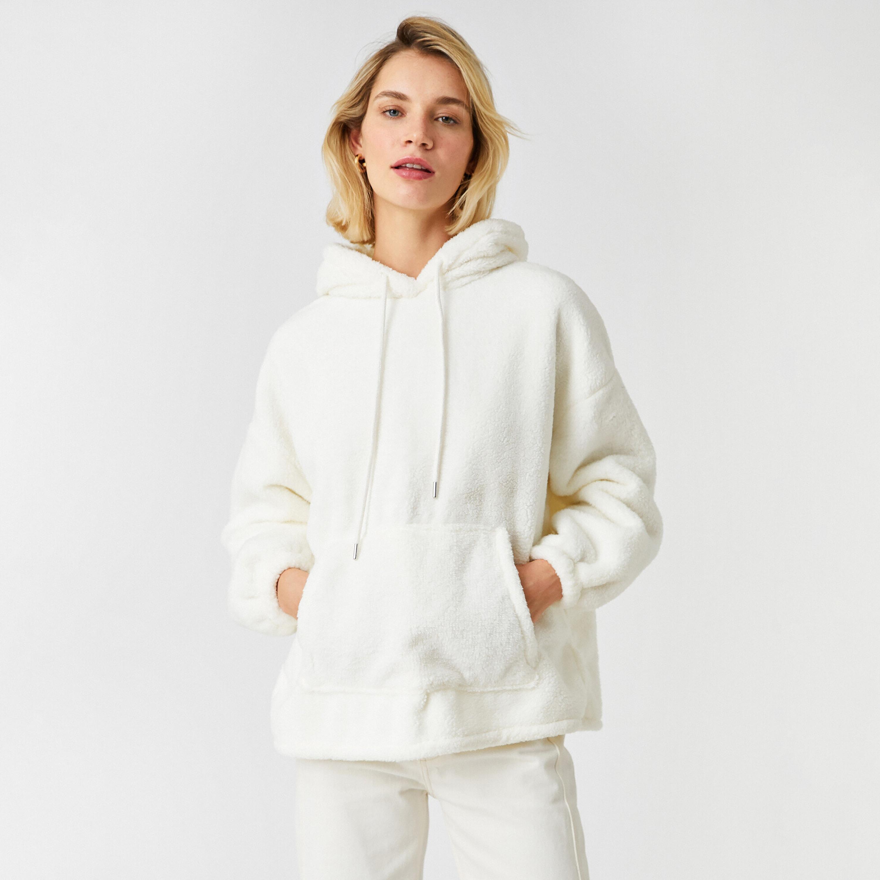 سويت شيرت نسائي بياقة هودي وأكمام منسدلة من صوف الشيربا بلون أبيض من كوتون-women-clothing-hoodiesandsweatshirts-sweatshirts-image-4