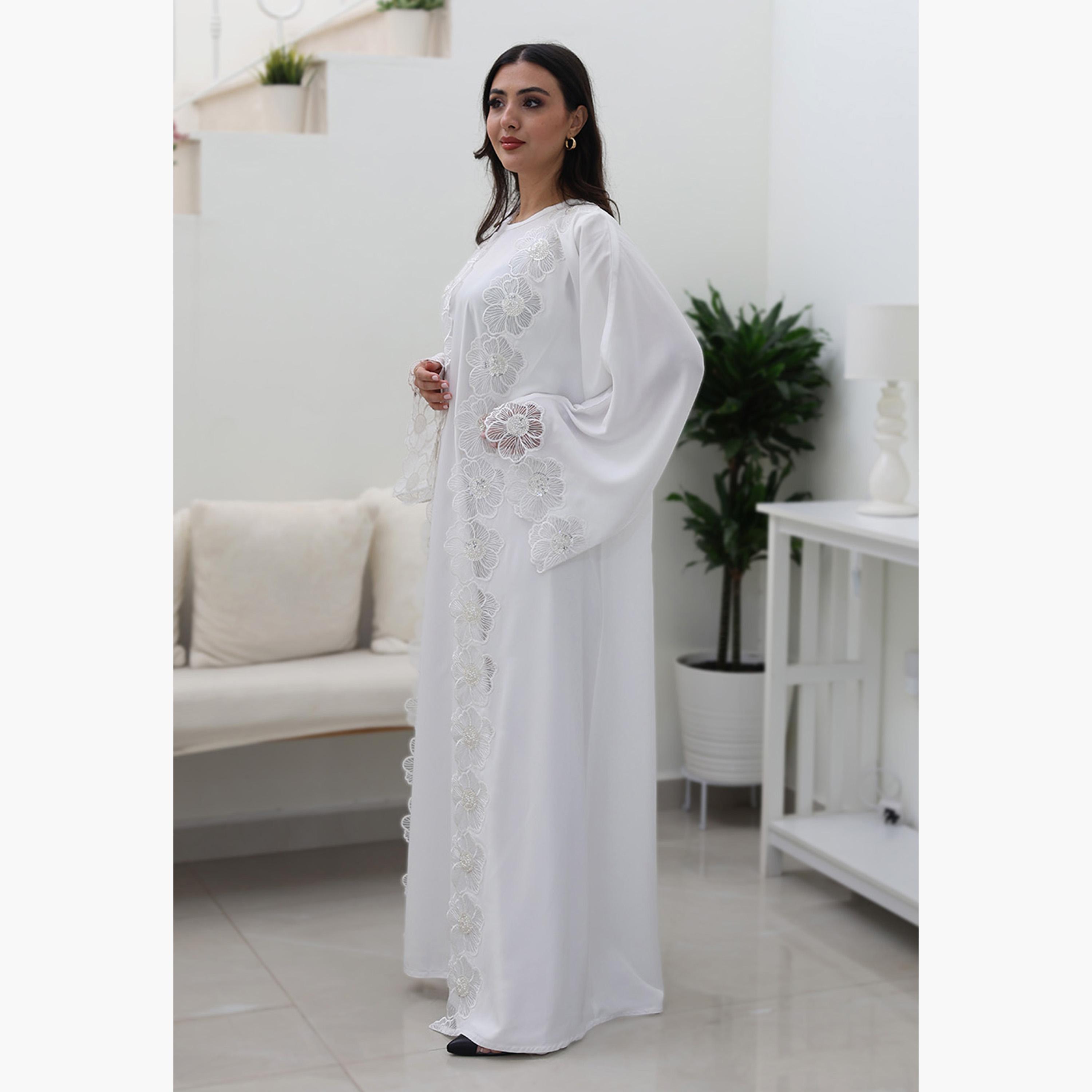 عباءة سهرة نسائية مطرزة بالزهور ودانتيل من قماش نيدا بأكمام واسعة من نُخبة-women-arabicclothing-abayas-image-4