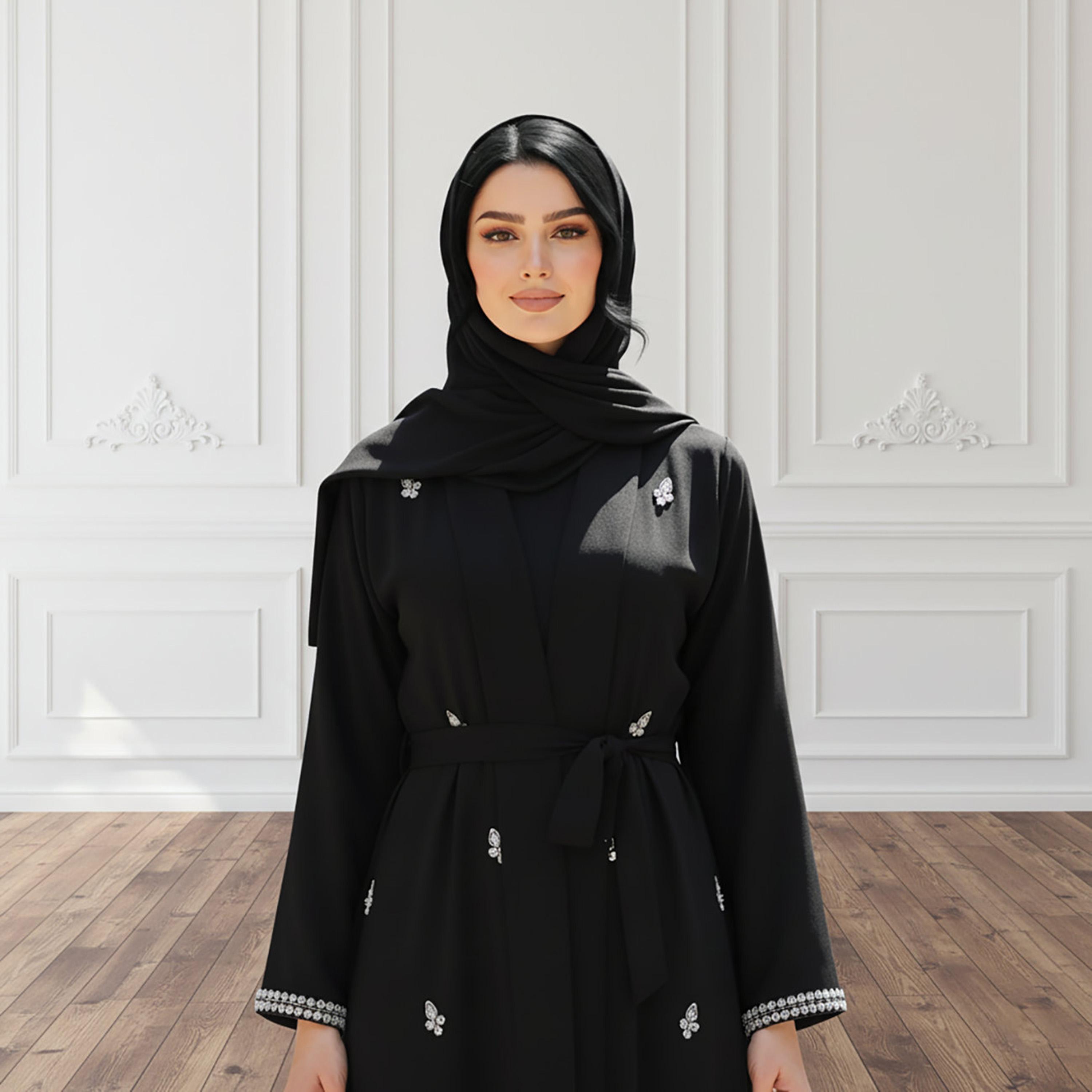 عباءة سهرة نسائية "نيدا" سوداء مزينة مع فستان داخلي وحجاب من نخبة-women-arabicclothing-abayas-image-2