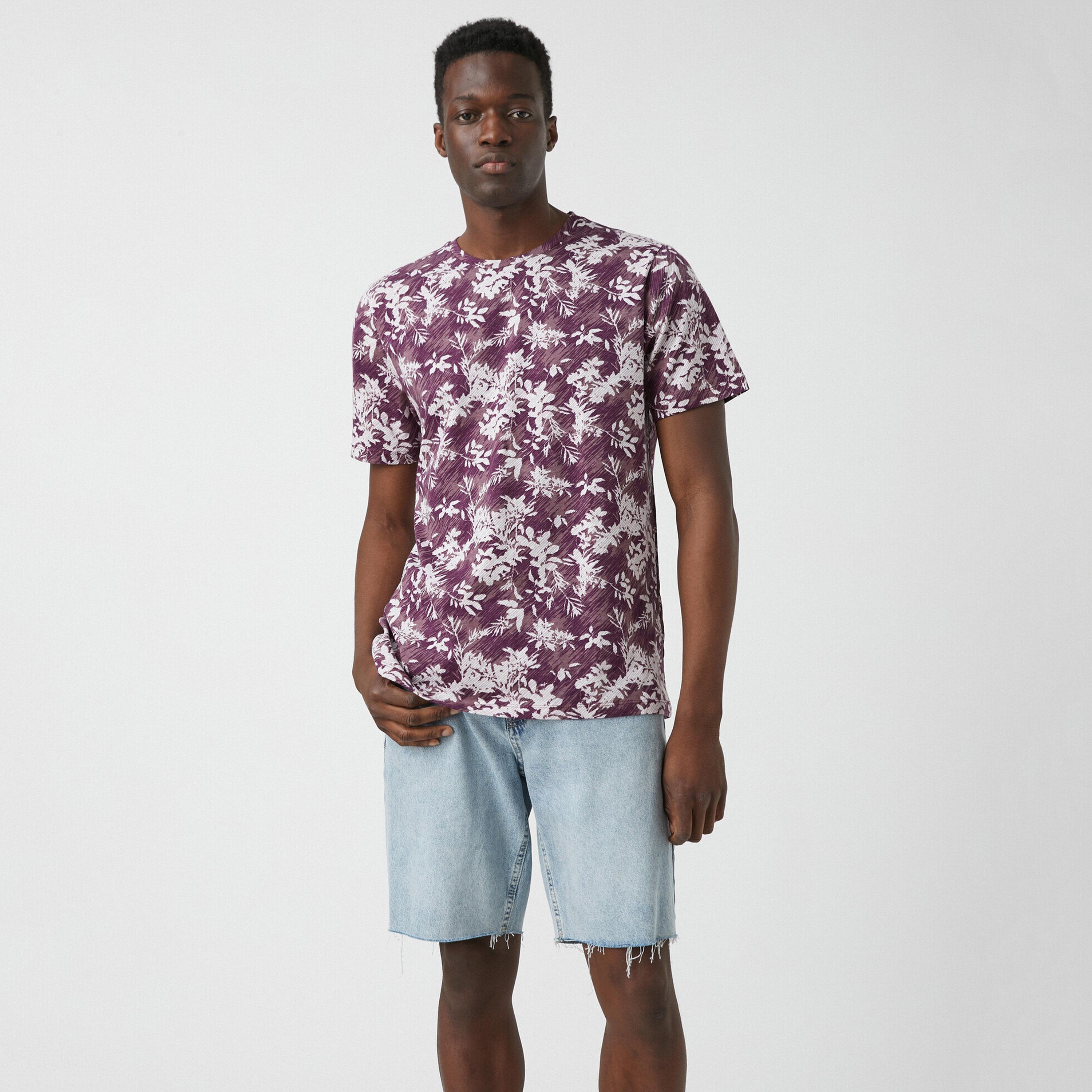 تي شيرت رجالي بياقة مستديرة وأكمام قصيرة بطبعة نباتية من كوتون-men-clothing-tshirtsandpolos-tshirts-image-2