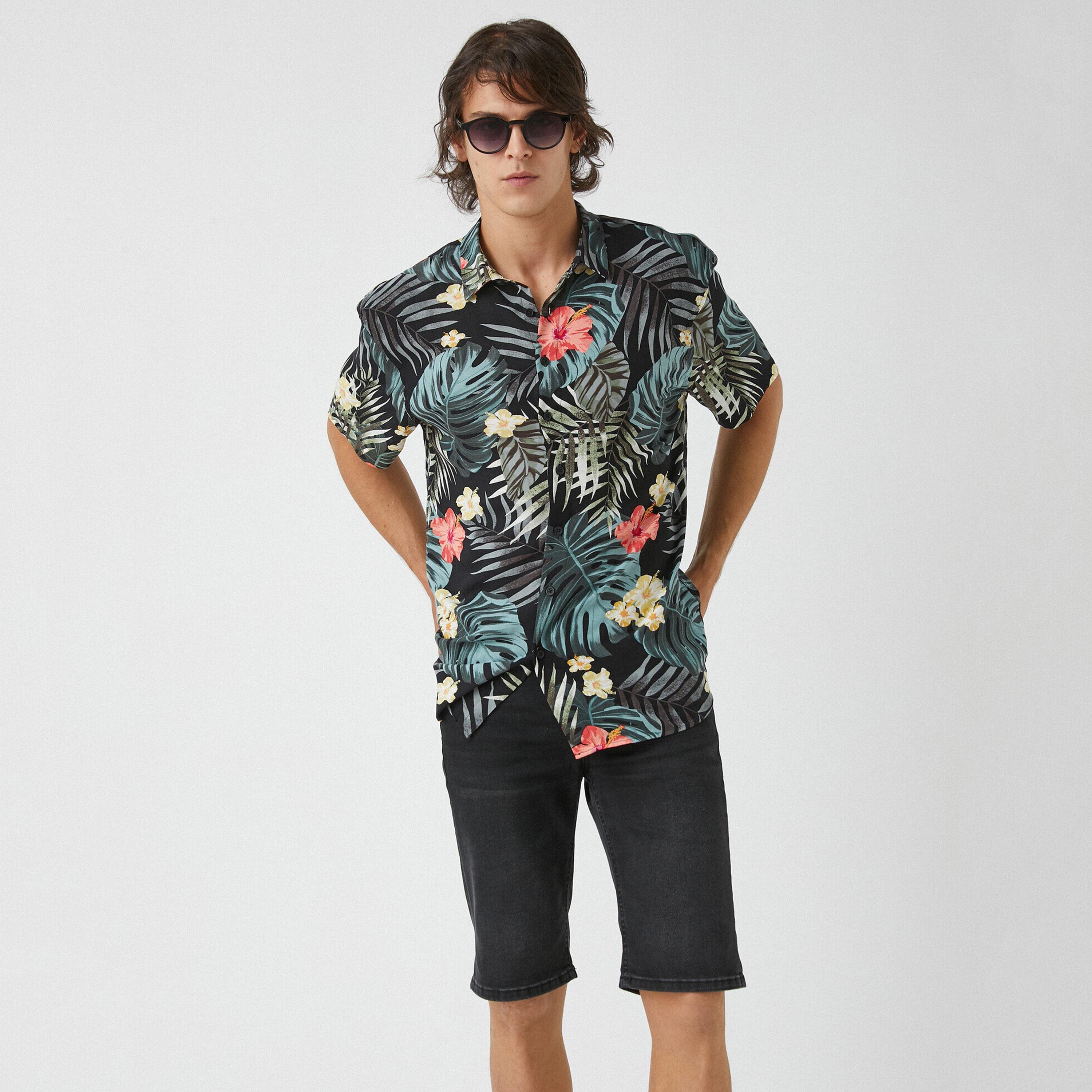 قميص رجالي بياقة وأكمام قصيرة بطبعة استوائية وقصة عادية من كوتون-men-clothing-shirts-image-2