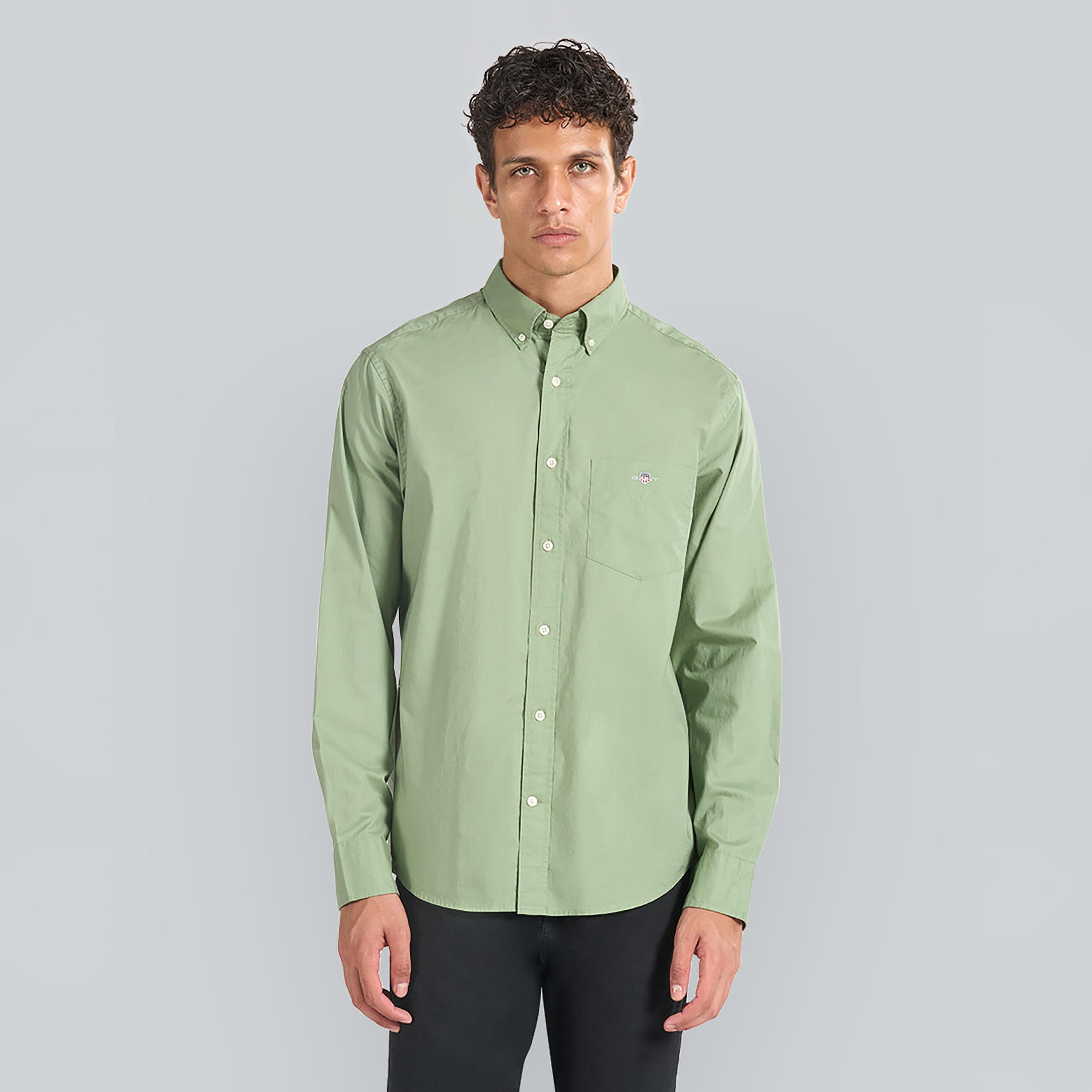 قميص بوبلين رجالي بقصة عادية بياقة بأزرار وأكمام طويلة، سادة من جانت-men-clothing-shirts-image-1
