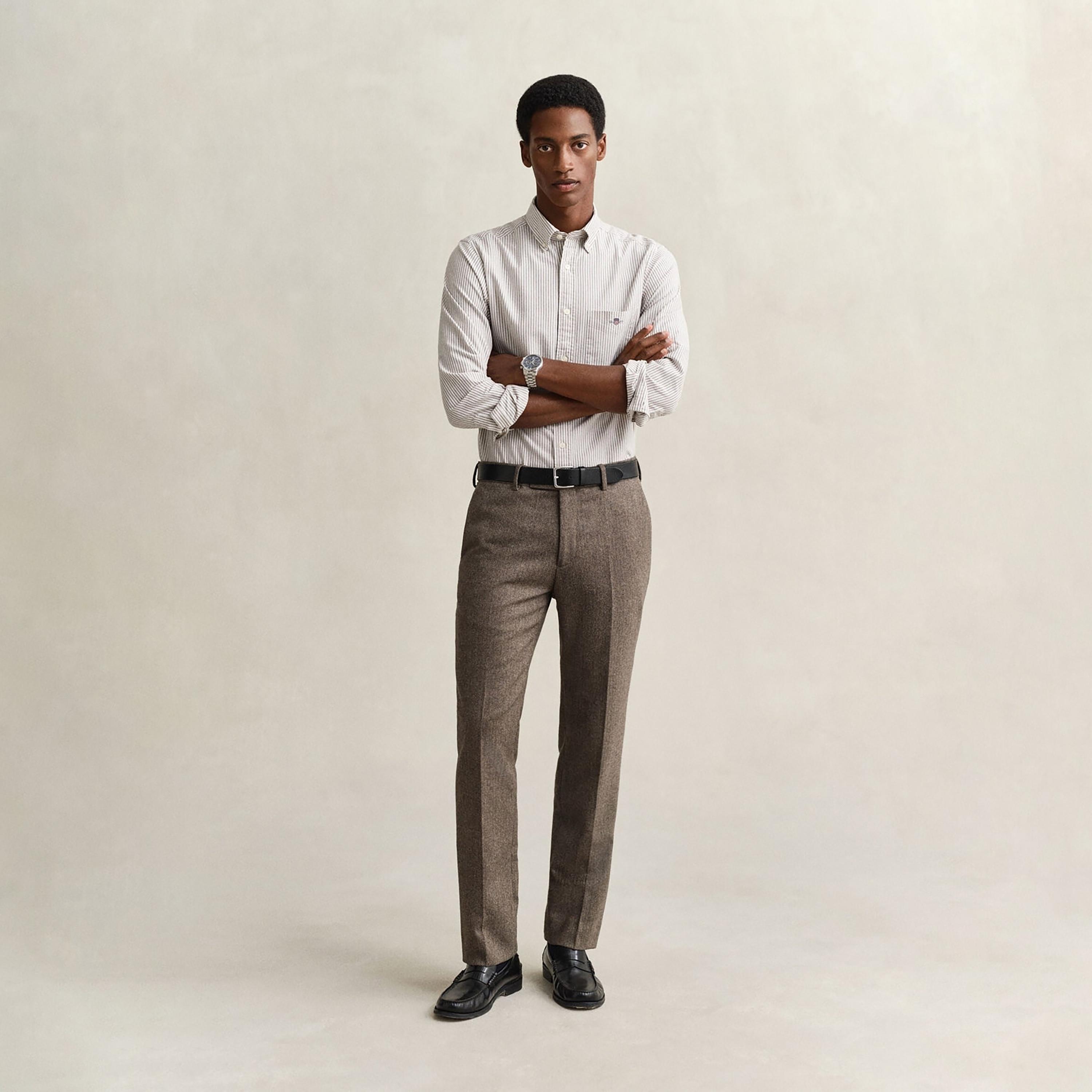 قميص رجالي مخطط بقصة عادية وأكمام طويلة وياقة بأزرار سفلية من Gant-men-clothing-shirts-image-2