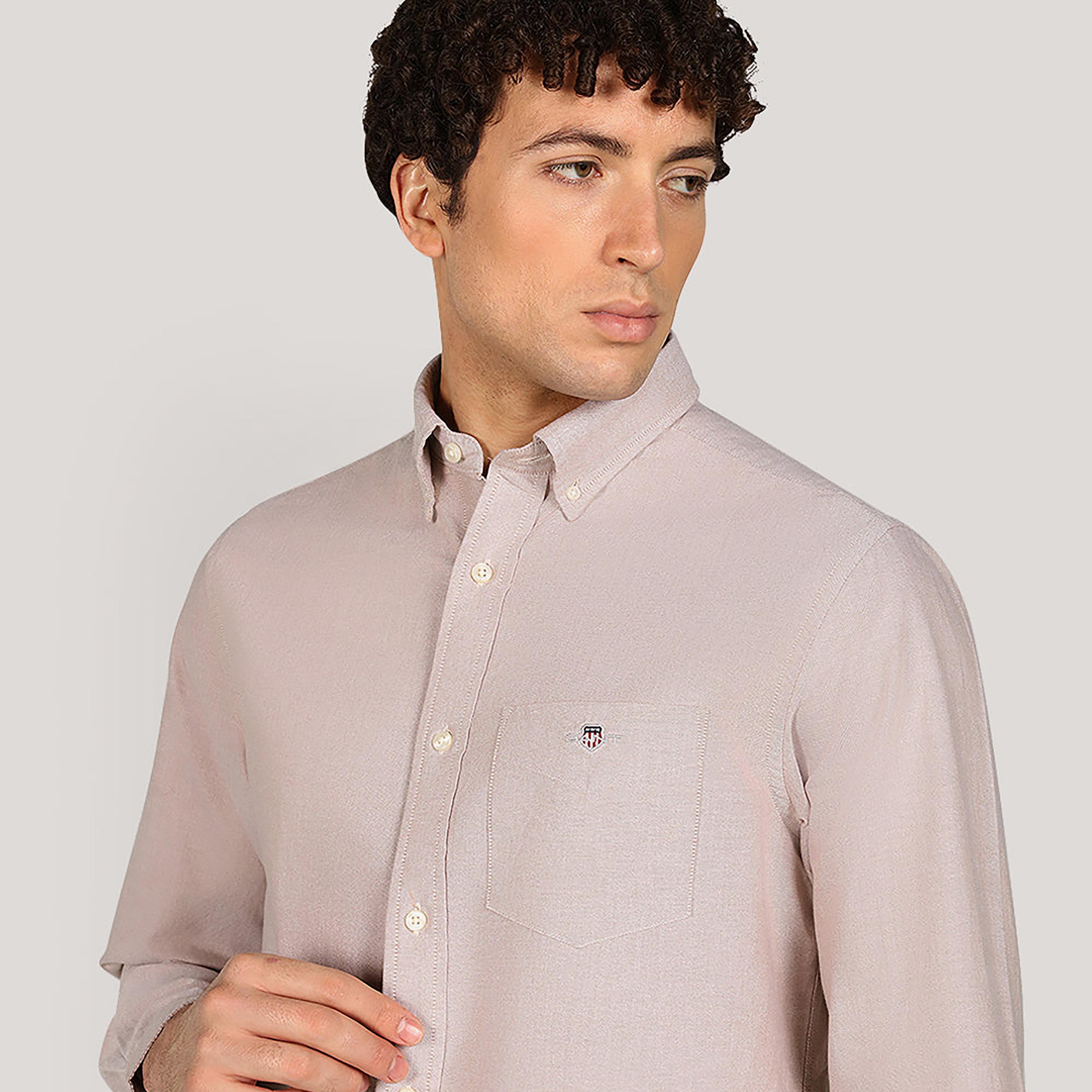 قميص أكسفورد رجالي بقصة عادية بياقة بأزرار وأكمام طويلة، سادة من جانت-men-clothing-shirts-image-7