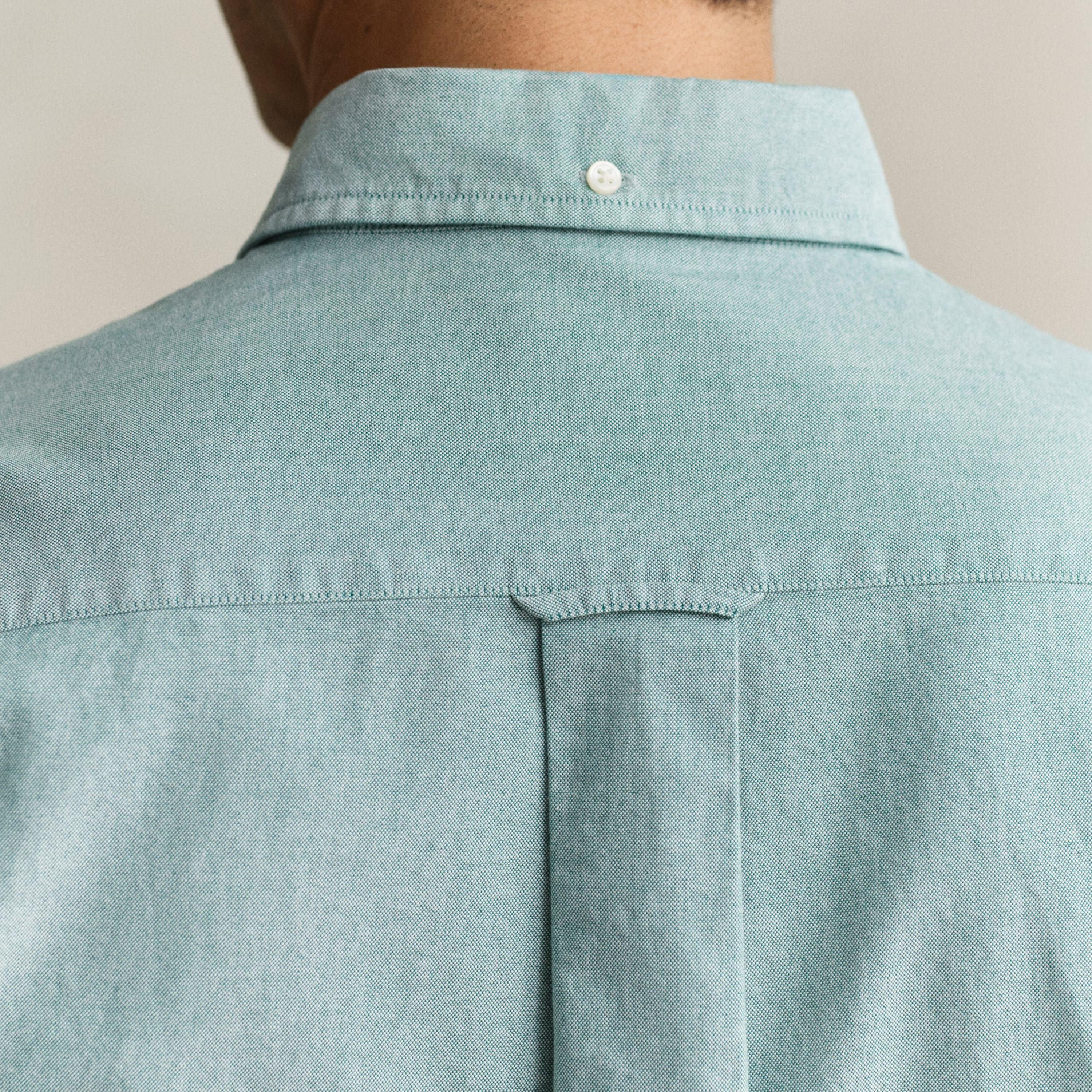قميص أكسفورد رجالي بقصة عادية بياقة بأزرار وأكمام قصيرة، سادة من جانت-men-clothing-shirts-image-10