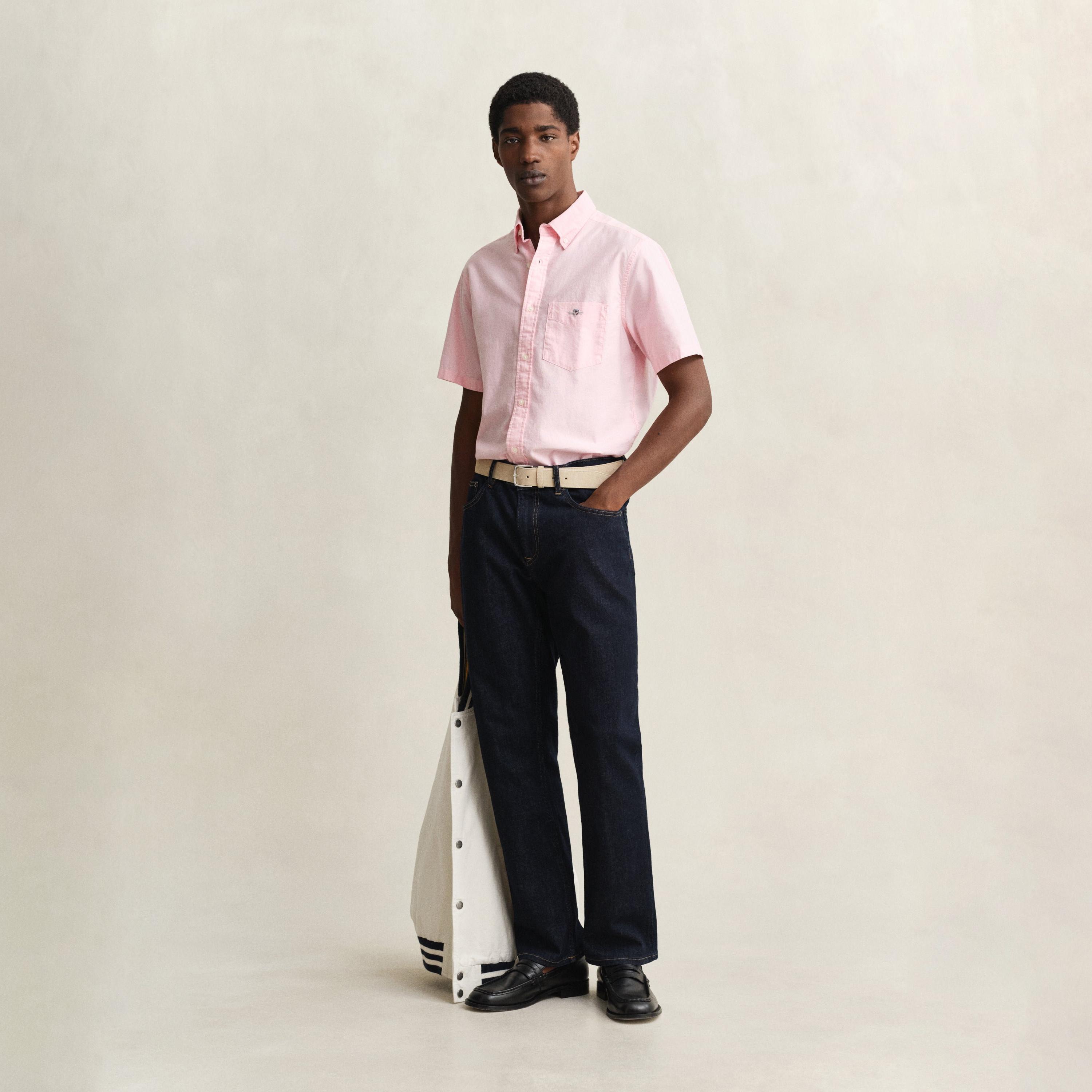 قميص أكسفورد رجالي بقصة عادية بياقة بأزرار وأكمام قصيرة، سادة من جانت-men-clothing-shirts-image-23