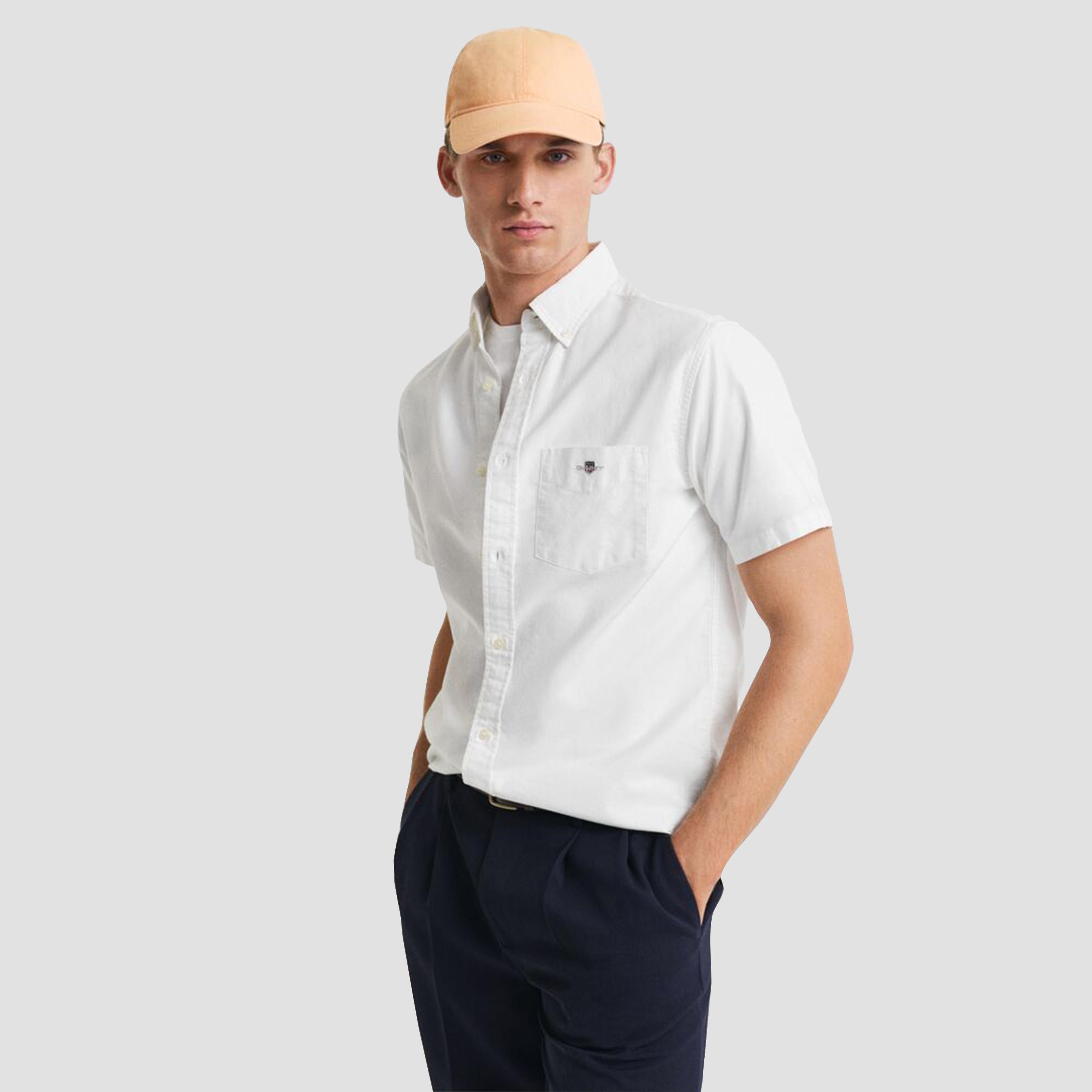قميص أكسفورد رجالي بقصة عادية بياقة بأزرار وأكمام قصيرة، سادة من جانت-men-clothing-shirts-image-3
